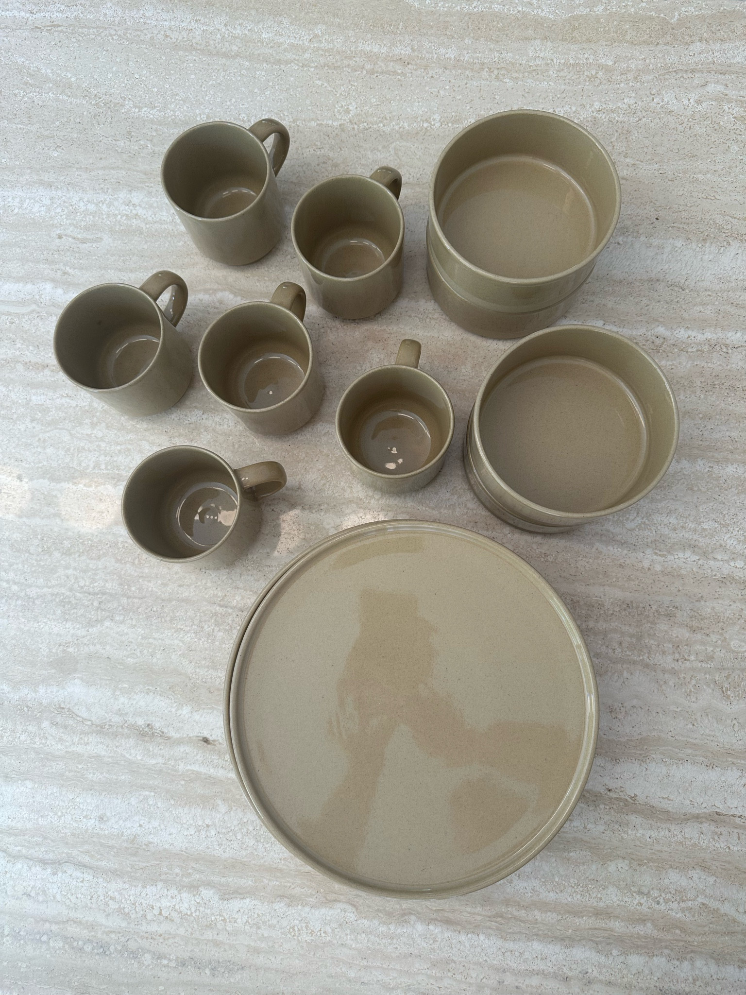 Minimal dinnerware that will make any meal look chic. I got the dinner plates, bowls, and coffee mugs but this set also had smaller plates and larger bowls but I didn’t need those. Now I can wait to cook and have my next coffee! 

#LTKHome