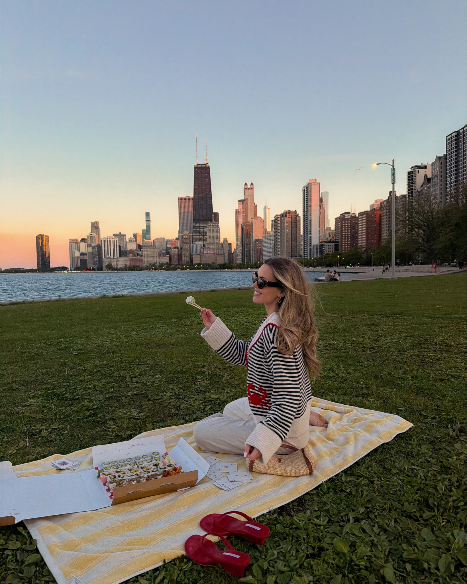 Chicago can give coastal grandma if you squint and tilt your head a bit 🦀⚓️🌆🐚