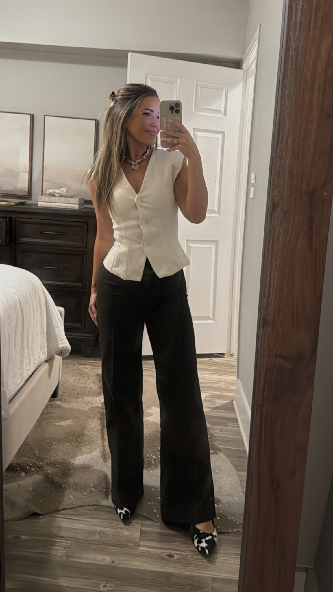New fav jeans !!! Chocolate brown with cowhide is an unmatched pair 🐴🤎

#LTKFindsUnder100 #LTKFindsUnder50 #LTKStyleTip