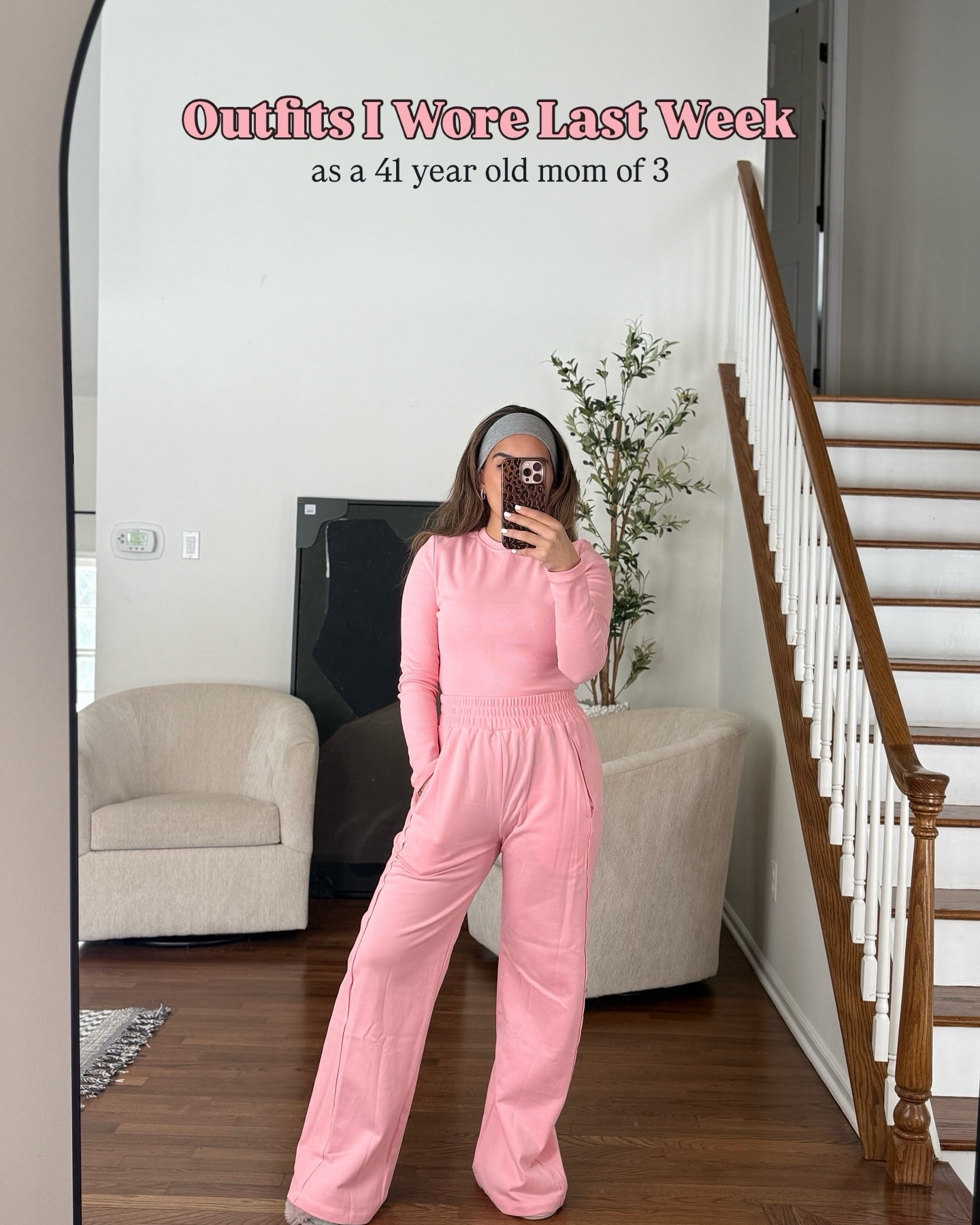 As WFH mom I always make time to wear jeans during the week, even if I work from home and even though all I wanna do is crawl into my sweatpants and leggings. It gives me a boost of confidence and energy, and it makes it feel better about myself, and I feel like I accomplished my goals this way by feeling good💞

#LTKdayinmylife #LTKOver40