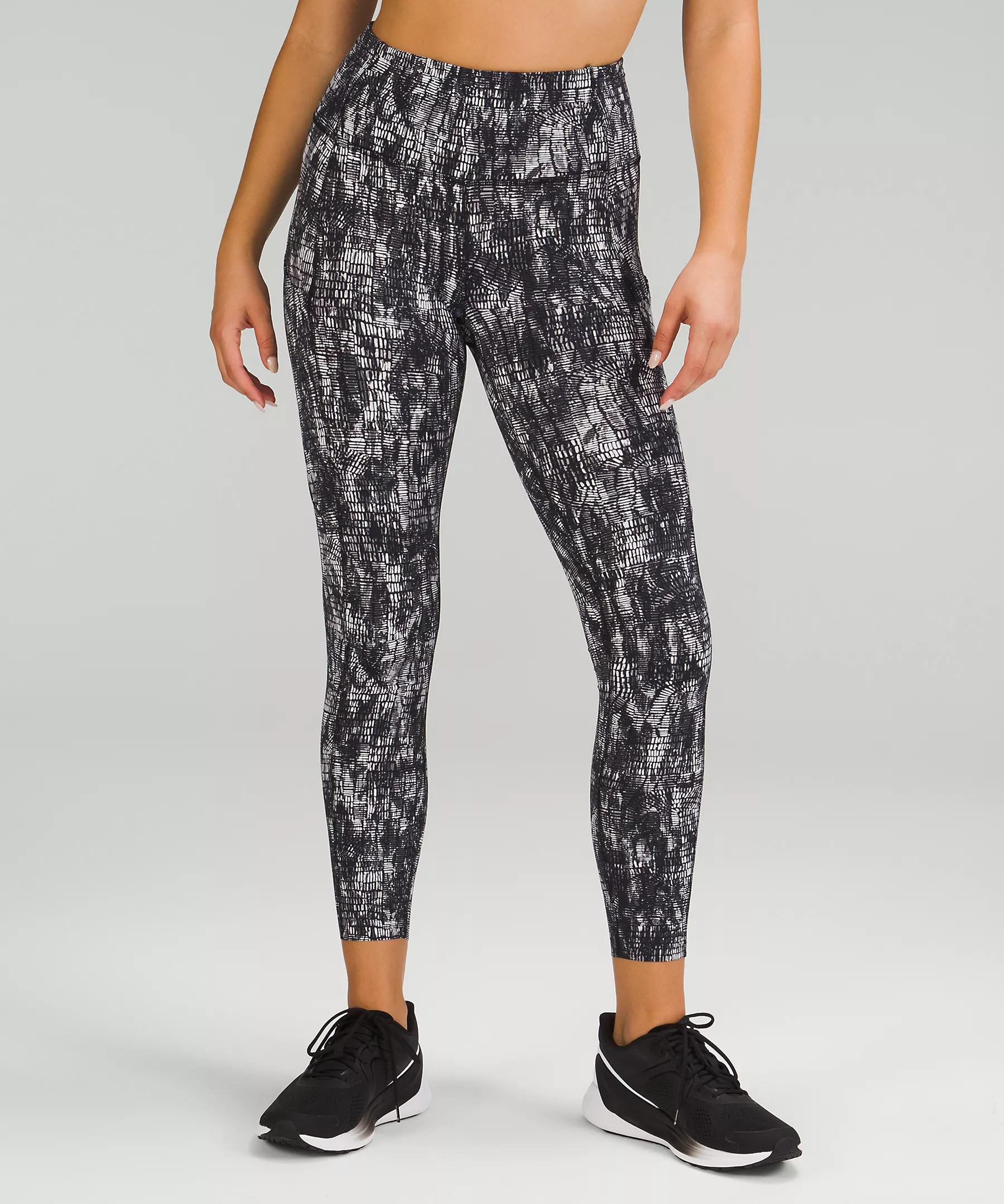 Fast and Free High-Rise Tight 25" | Lululemon (US)