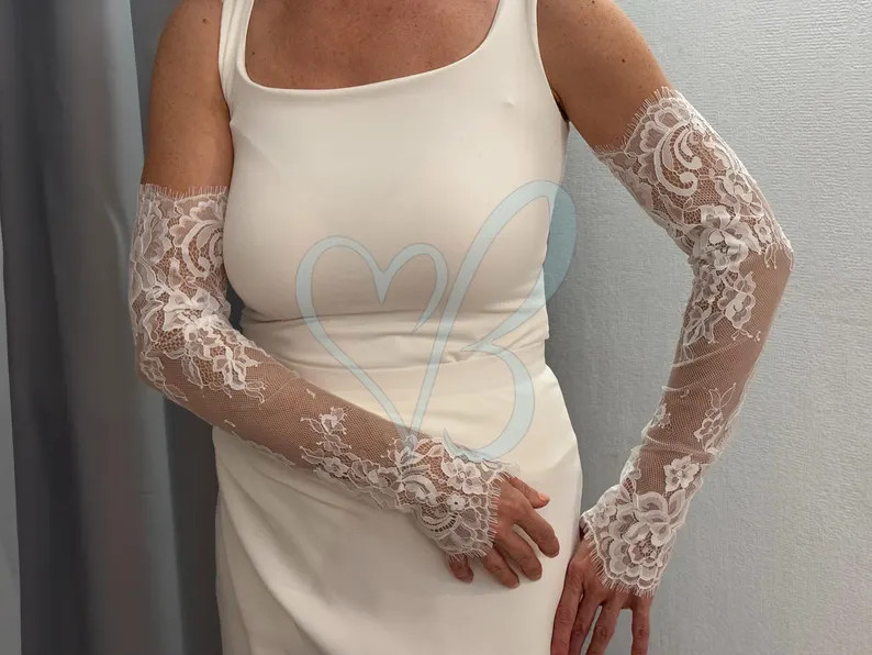 Chantilly Lace Wedding Sleeves: Off-white Fingerless Bridal Gloves, Detachable Sleeve for Bridal ... | Etsy (US)