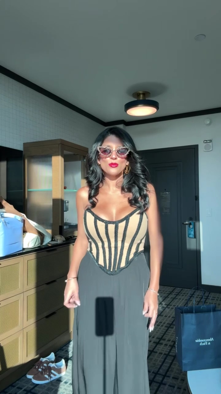 JLUXLABEL top and trousers for LTKCon night 2 🖤

#LTKParties #LTKCon #LTKStyleTip