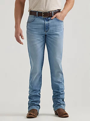Men's Wrangler Retro® Slim Fit Bootcut Jean in Woodmere | Wrangler