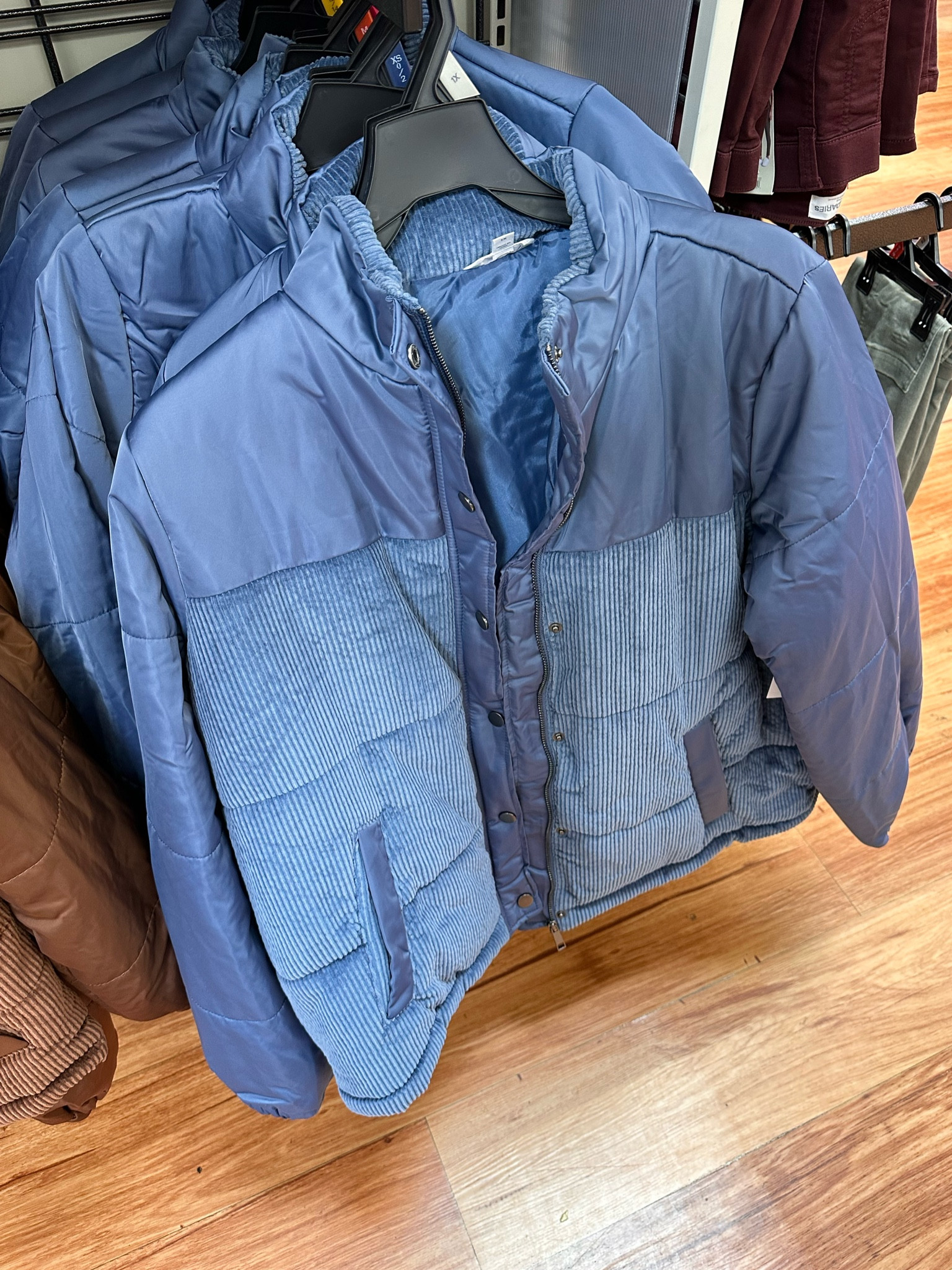 Winter jacket or fall jacket for House of Colour summers. #hocsummer 