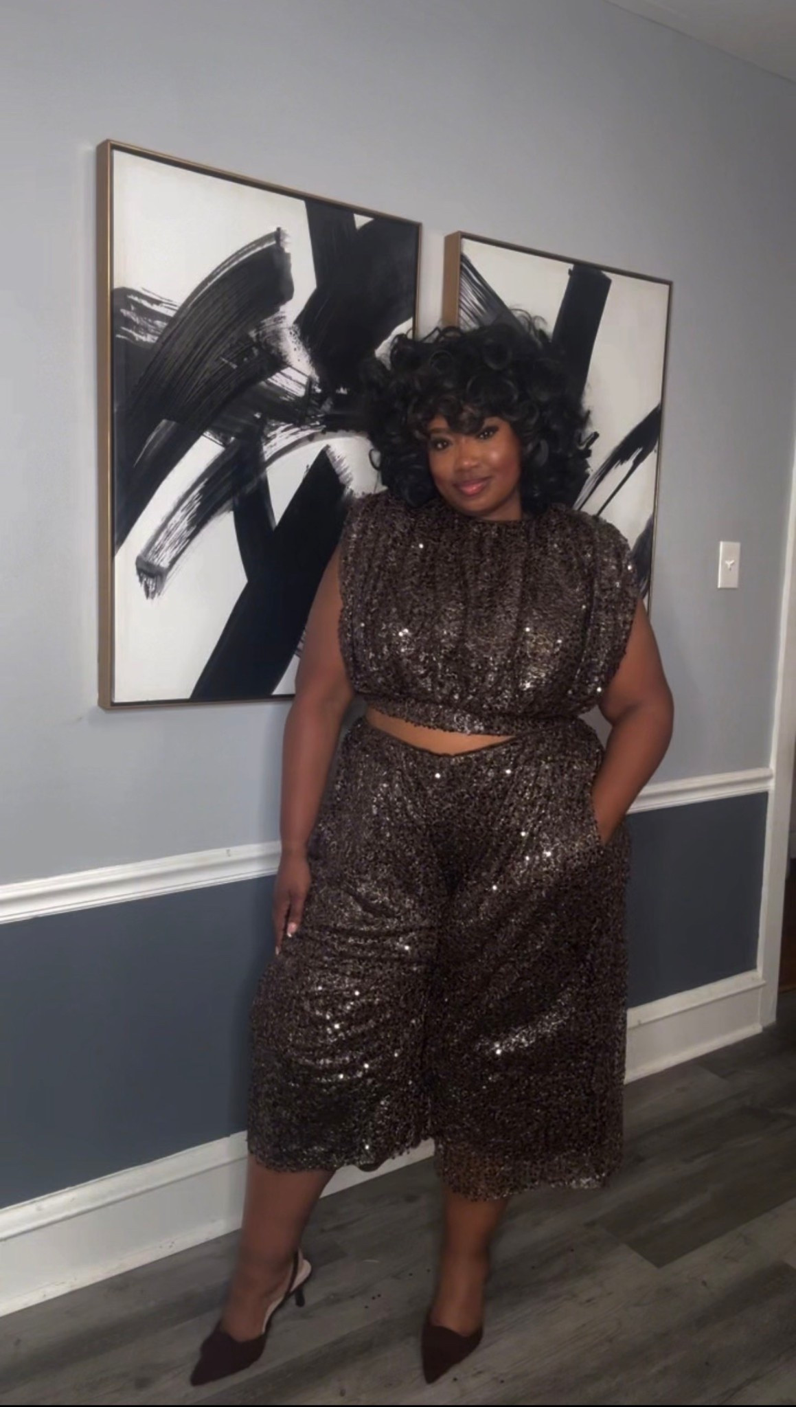 I love a  sequin look!!  And the dramatic shoulder and add that it’s a cropped top! And the culottes are top tier! 
wearing: 14/16 top & bottom (has stretch) 