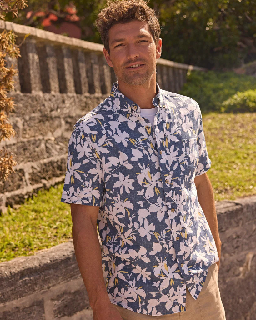 Blossom Bay Linen Rayon Short Sleeve Sport Shirt | Southern Tide