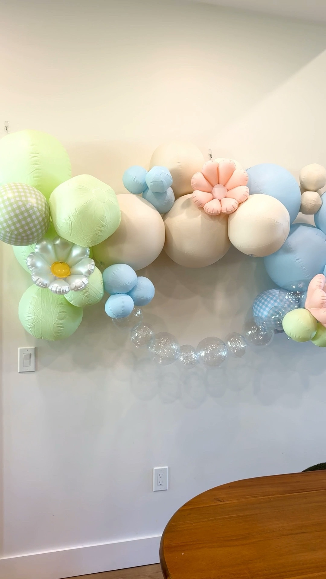 As someone who loves hosting, I’m always looking for decor I can reuse—and this is IT 🤍

This balloon garland from Target is easy to inflate, easy to assemble, and even easier to take down and store.
No waste, no stress, and it still gives that full party look every time.

#LTKHome #LTKSeasonal #LTKParty

#LTKmomlife #LTKHome #LTKKids