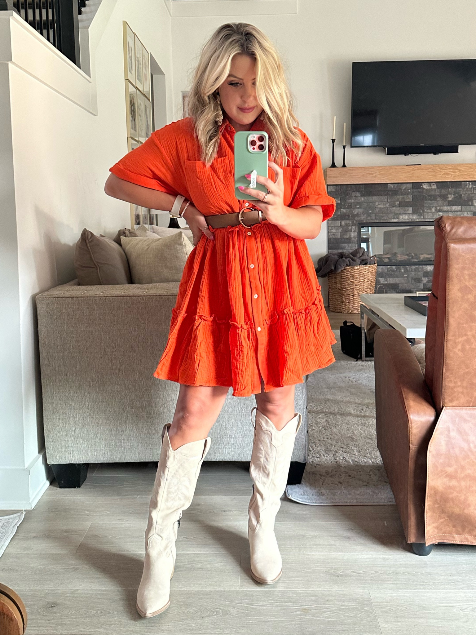 Orange button up dress from red dress boutique. Size small. True to size. Perfect for football games. 

#LTKSeasonal #LTKunder100