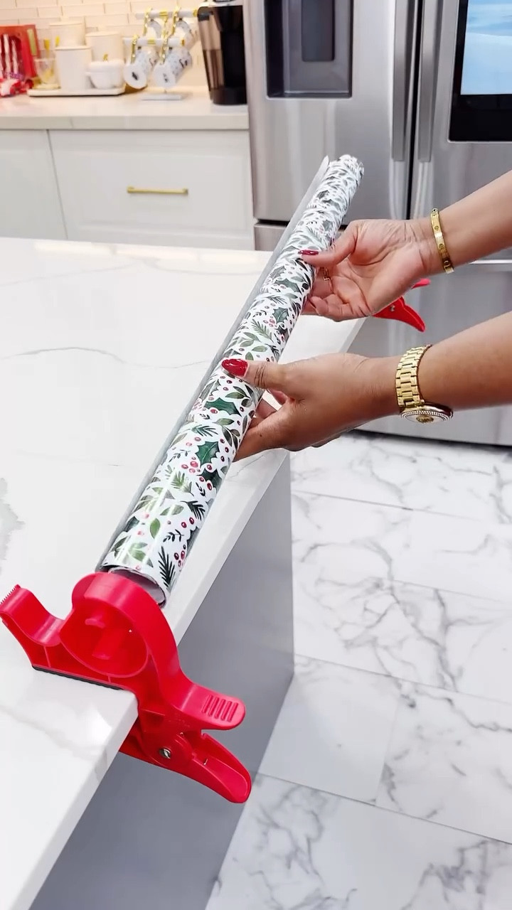 Easy gift wrapping 🎁 Tap below to shop! Follow me @omabelle for more Fashion, Home & everything inbetween. Glad to have you here!!! 💕😊🙏


#LTKFindsUnder50 #LTKGiftGuide #LTKHoliday