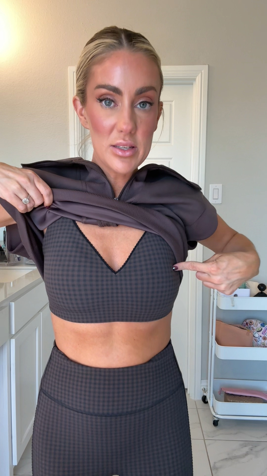 new FALL activewear from Target that I am absolutely loving! The piece are so comfy and stretchy! Wearing a medium in the bra, a small in top and small in leggings!

#LTKgrwm #LTKootd #LTKmomlife