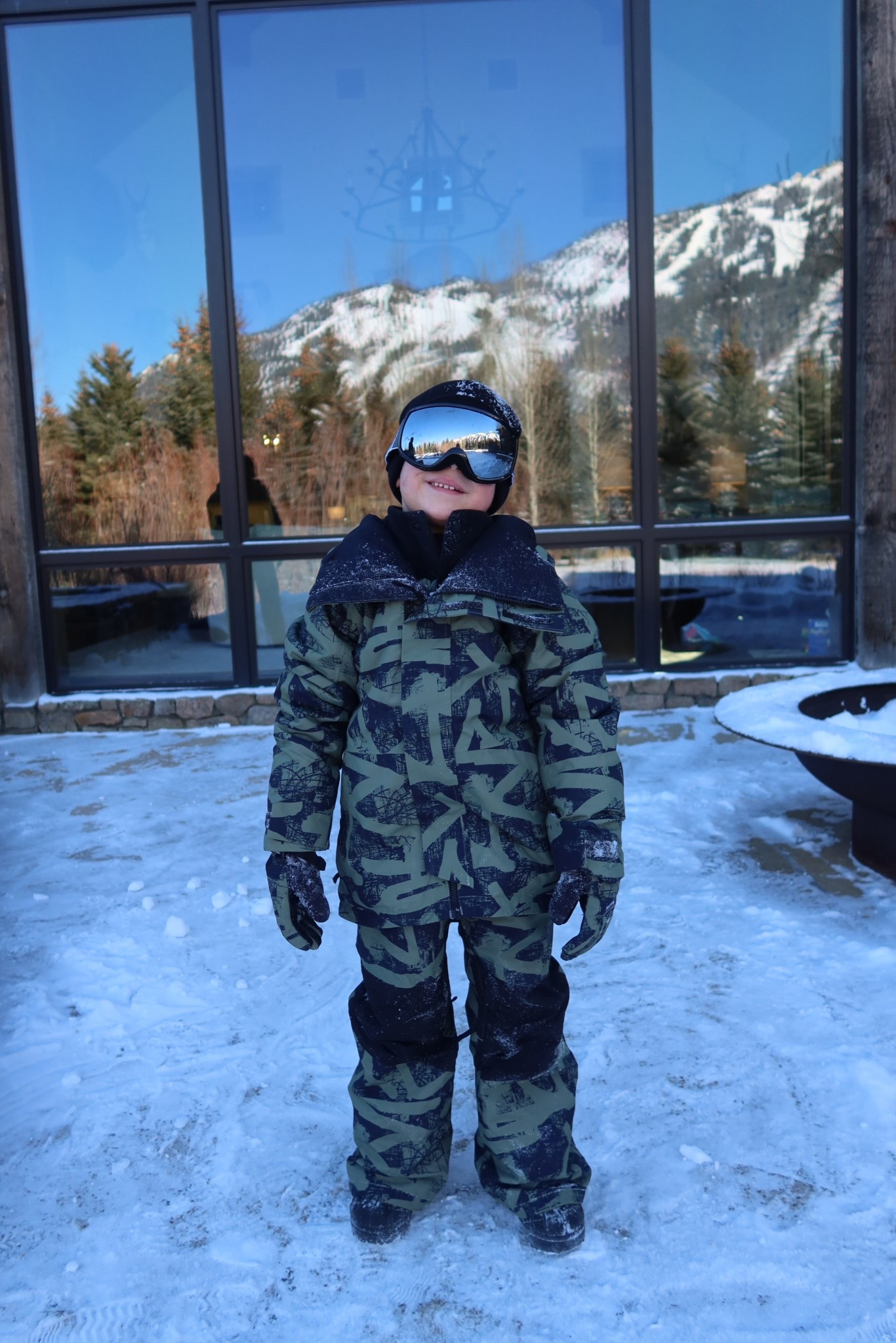 Linking the boy’s ski gear! All wearing Burton - August and Ollie are wearing hand me downs from Gray, but lining Gray’s exact ones. Burton comes out with new prints each year & they’re so good for boys! 


#LTKFindsUnder100 #LTKKids