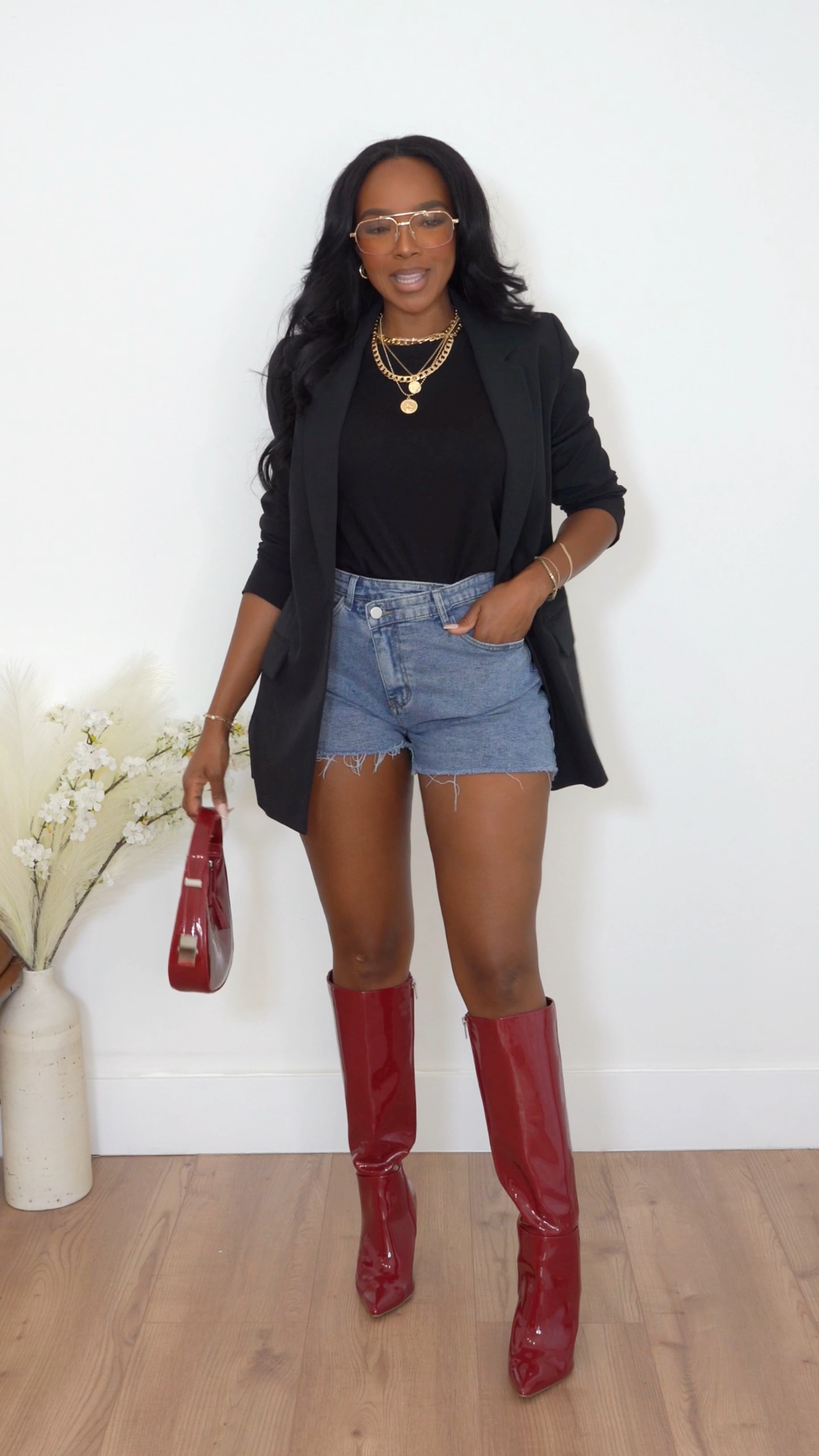 Shorts with boots for fall 🍂

Size small top & blazer
Medium shorts

 I’m 5’4 | 140lbs | 36D -27 -40  IG & YT: kirasfashionfinds TT: kiraabboud 

#LTKStyleTip #LTKFallSale #LTKFindsUnder50