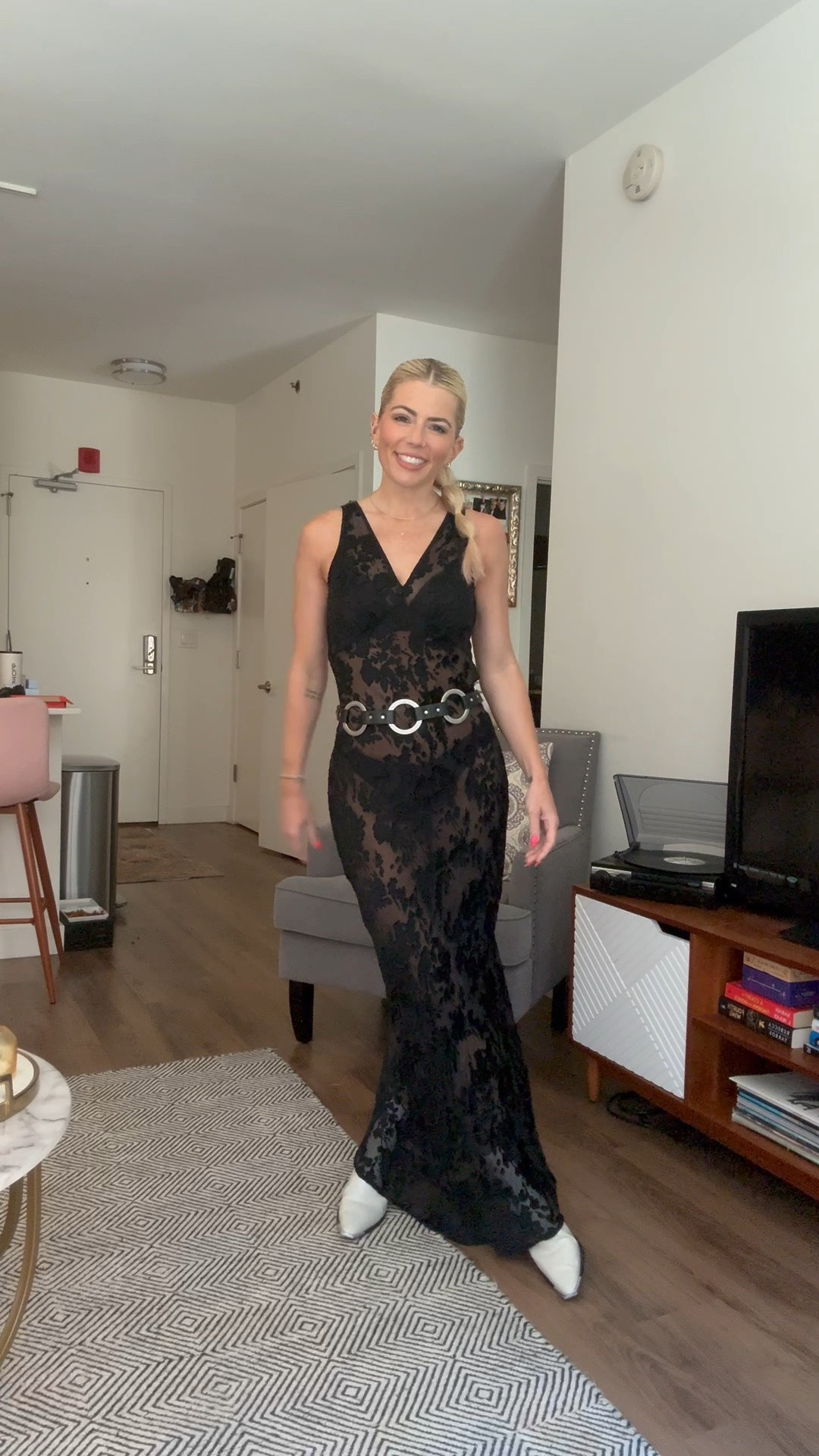 Concert outfit! See through black maxi with chain belt and white booties

#LTKootd