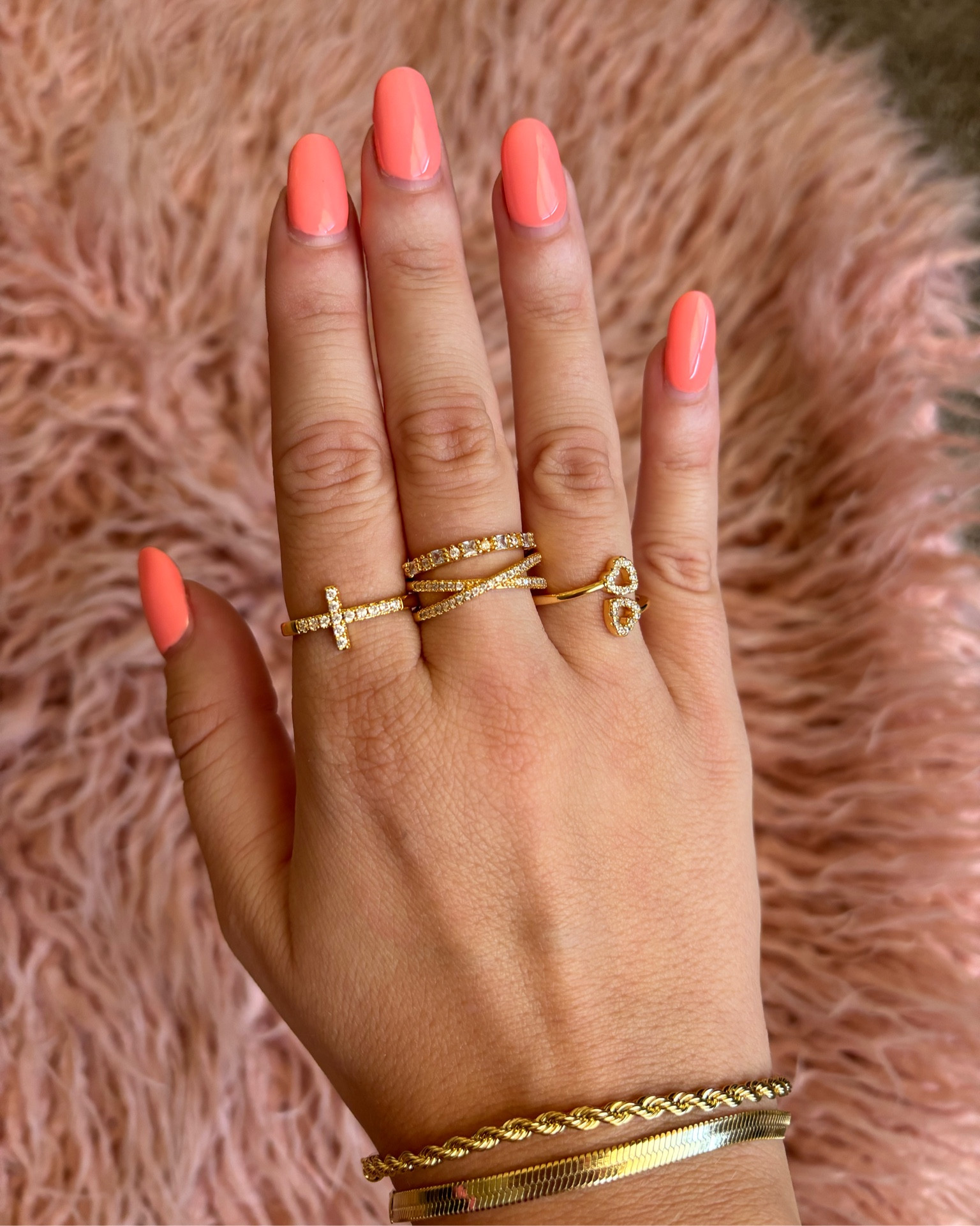The cutest ring set and they are stackable!


#LTKfindsunder50 #LTKfindsunder100 #LTKstyletip
