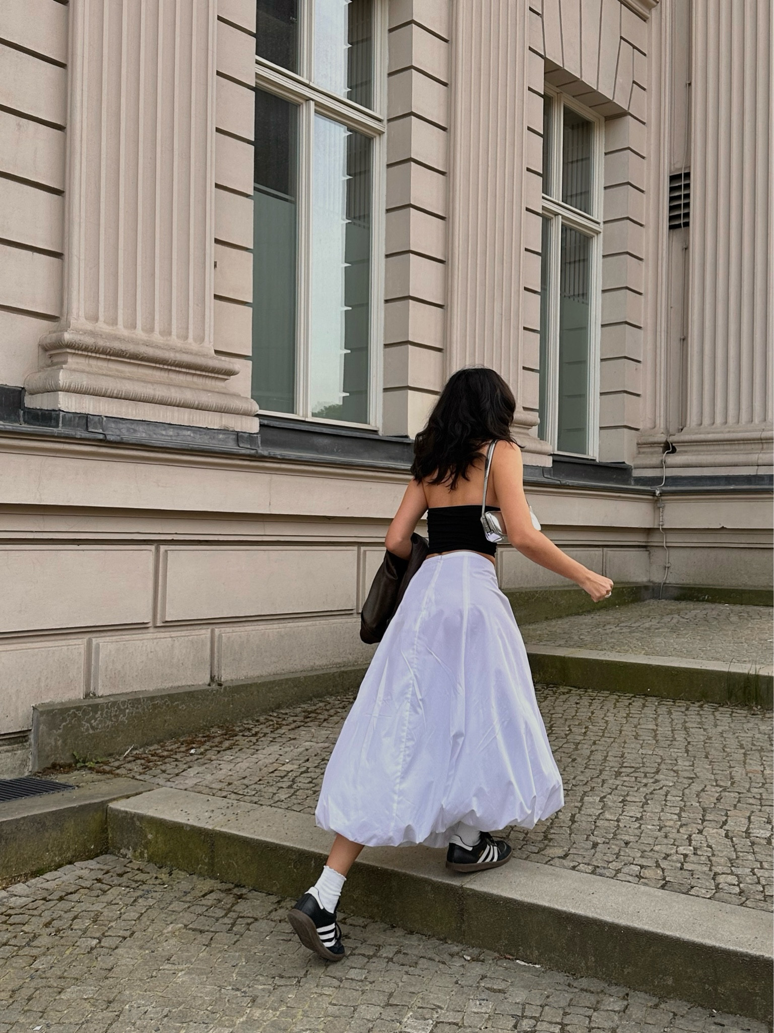 chic outfit bubble skirt white maxi skirt white bubble skirt ballon skirt ballon rock adidas samba tube top bandeau top silver bag paris vibes

#LTKstyletip #LTKSeasonal #LTKeurope