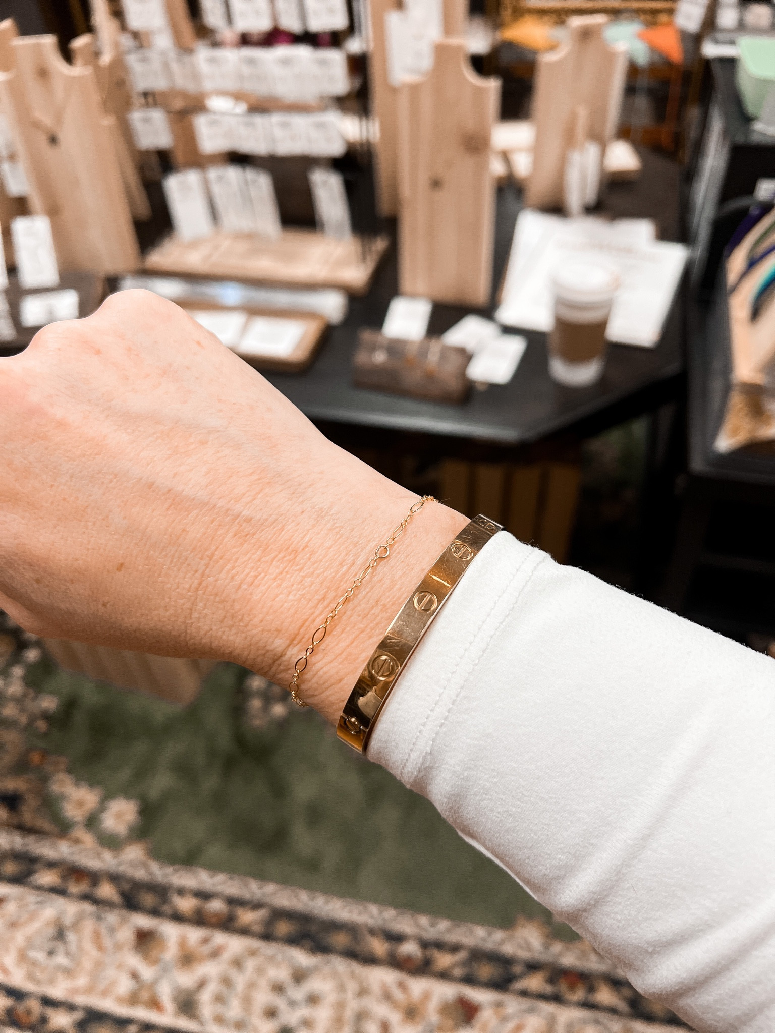 Bangle bracelet 

#LTKstyletip