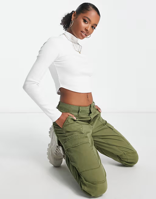 ASOS DESIGN Petite - Crop top met col in wit | ASOS (Global)