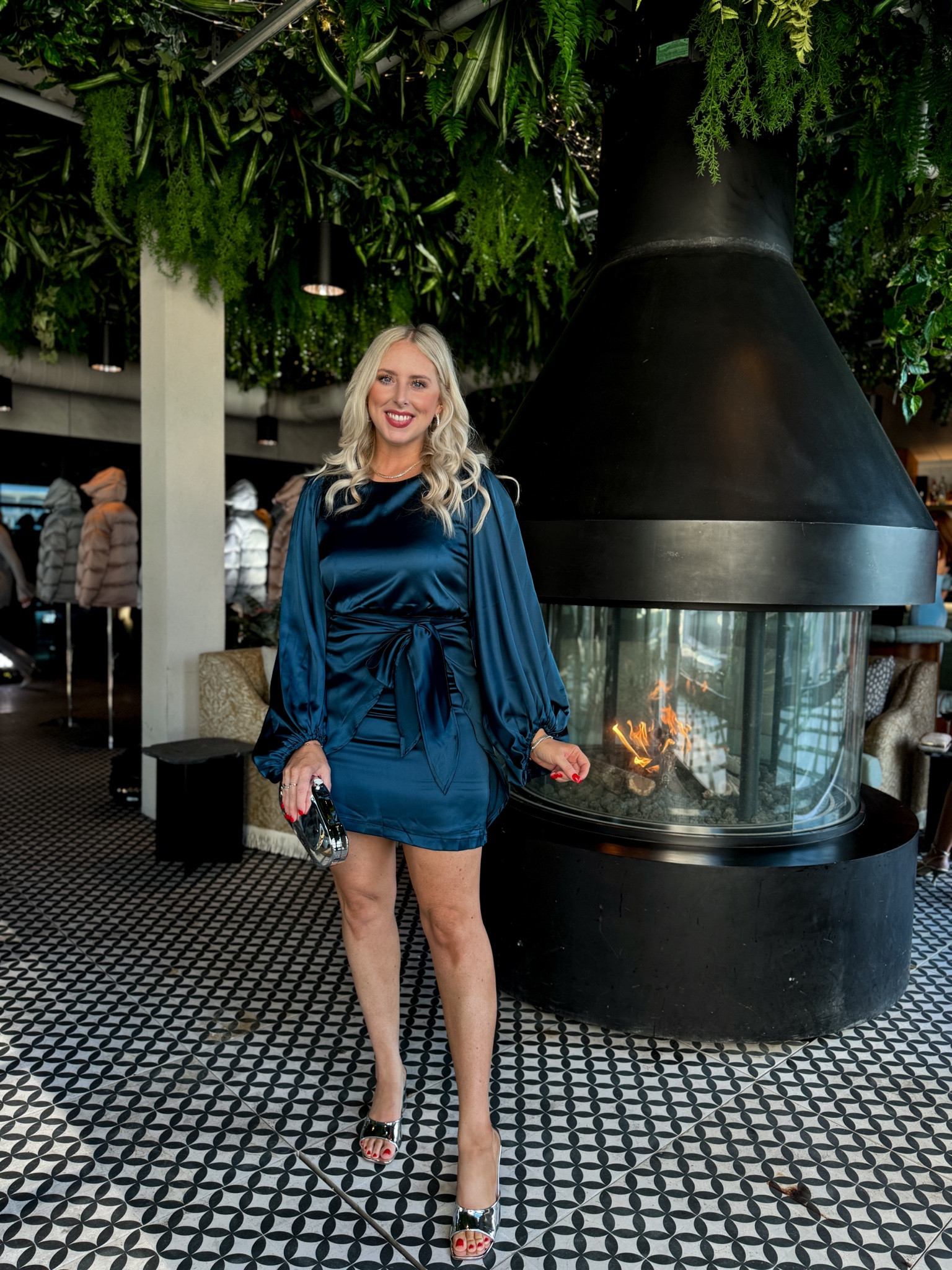 LTK con outfit, Nordstrom dress, navy dress, cocktail party, silver heels, metallic heels, Walmart fashion, silver clutch 

Medium [runs a bit small]

#LTKCon #LTKFindsUnder50 #LTKSaleAlert