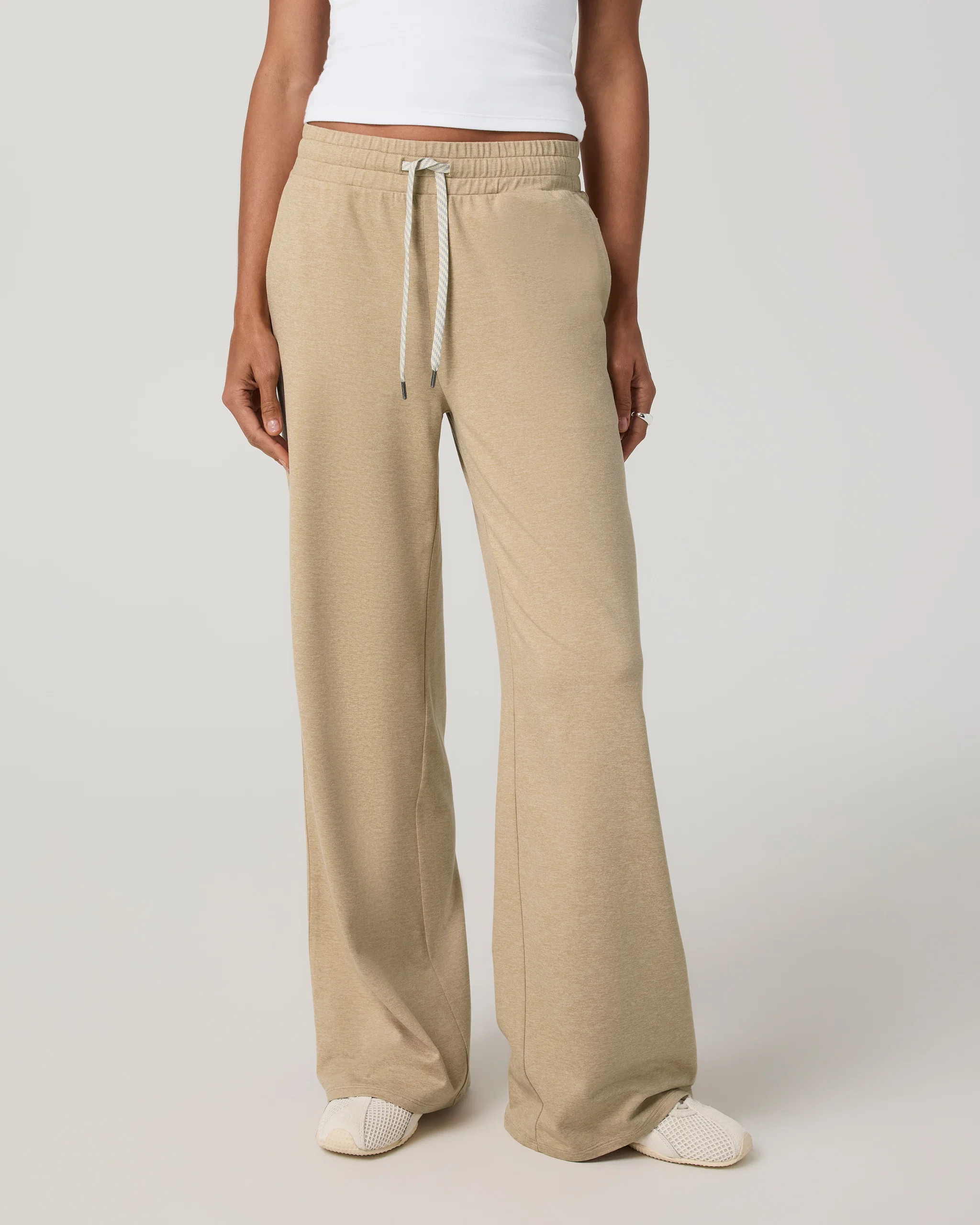 Halo Essential Wideleg Pant | Vuori Clothing (US & Canada)