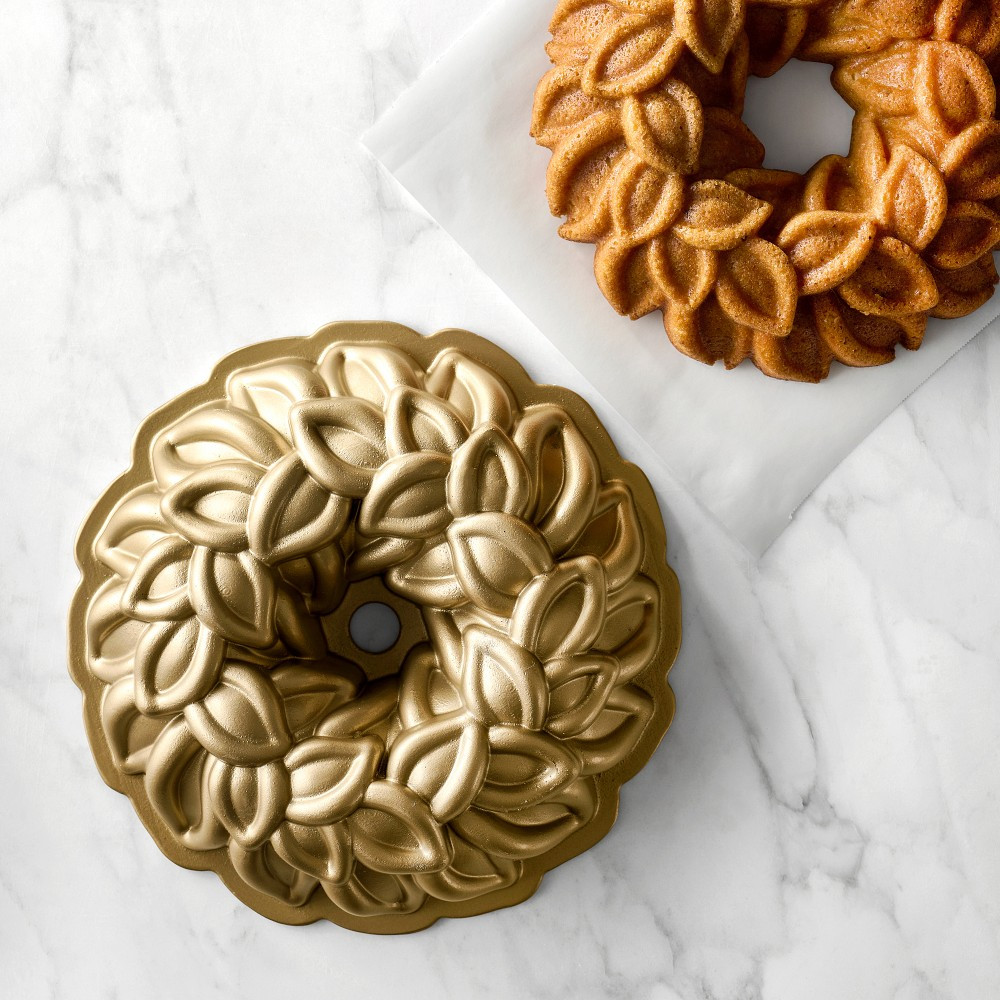 Nordic Ware Laurel Wreath 80th Anniversary Bundt® Cake Pan | Williams-Sonoma