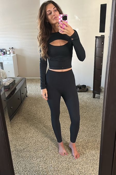 Target joylabs activewear set 👏 high rise, textured full length leggings! Wearing size medium in top and bottoms 