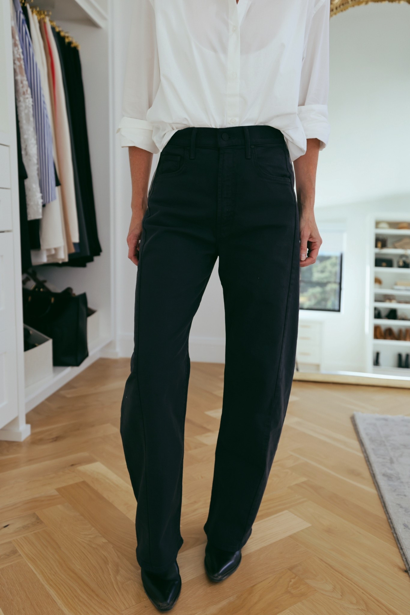 One of the hottest denim trends right now is barrel leg jeans. Now, before you pass on this trend or say “it’s not for me,” hear me out…

Full disclosure: I was totally against the barrel-leg denim trend until several of you raved about how flattering they are and insisted I try this exact pair. So, I gave them a shot… and immediately understood what you wise ladies were talking about! The fit is actually incredibly flattering, creating the illusion of an instant hourglass figure. Plus, they’re very comfortable! If you’re on the fence about barrel-leg jeans, I highly recommend at least giving this pair a try! 

~Erin xo 

#LTKStyleTip #LTKSeasonal