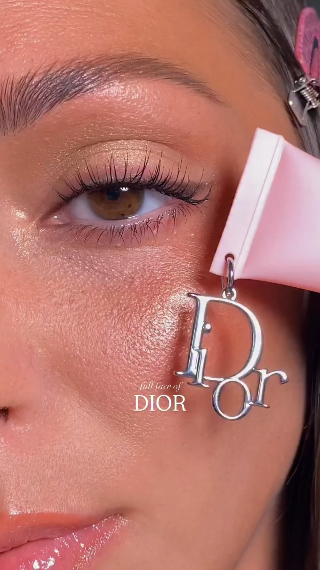 Makeup for the glowy soft glam girls 🎀✨ 

Lightweight, glowy, buttery formulas that don’t look or feel heavy on the skin. Perfect for everyday soft glam looks to enhance your natural beauty ✨ and the packaging is always a 10/10 💖

#makeuptutorial #softglam