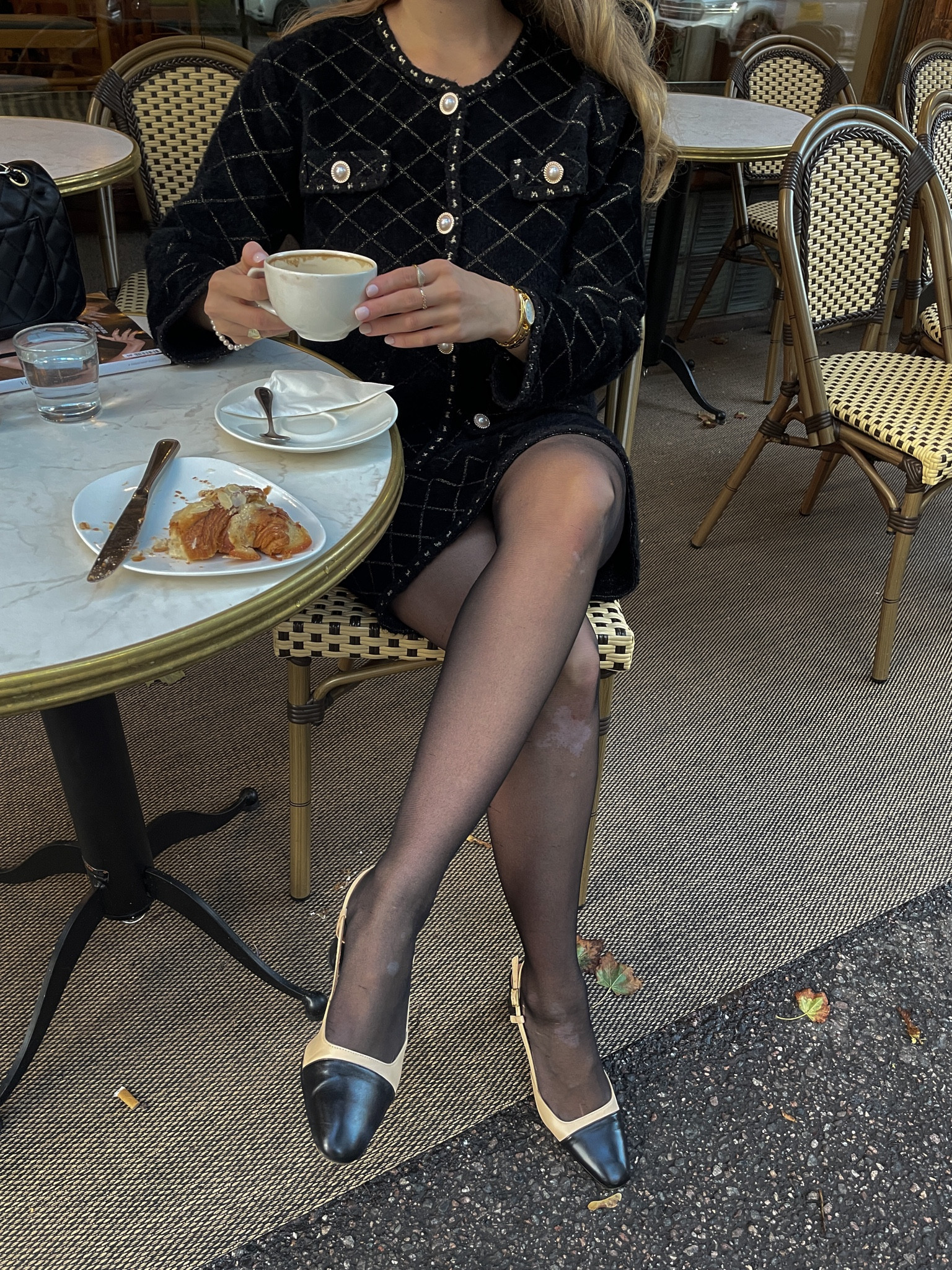 Parisian chic outfit for fall🖤🍂

Parisian chic/Rihoas/fall outfit/knit outfit/knitwear/parisian aesthetic/parisian/Paris fall/parisian look/

#LTKSeasonal #LTKeurope #LTKstyletip