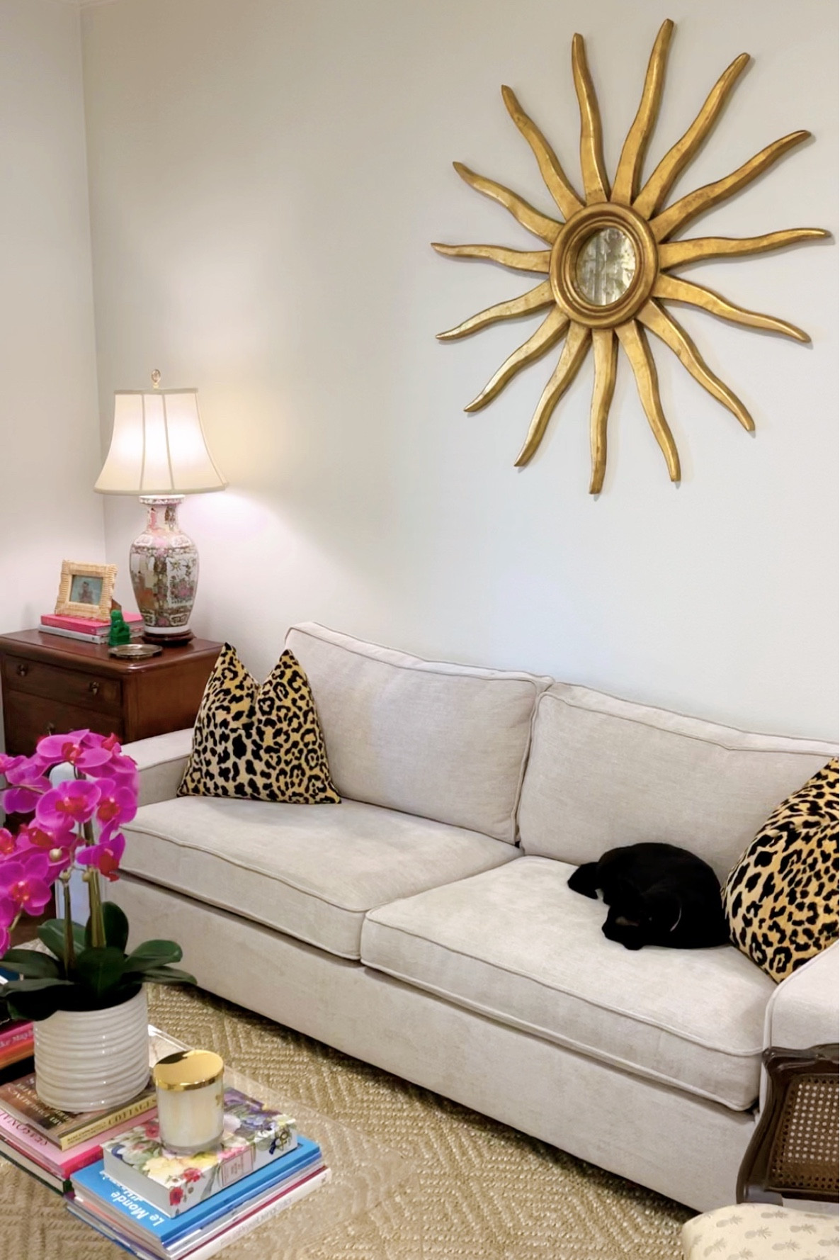 Finally done decorating my apartment :: here are my favorite corners !! 🩷

#LTKhome #LTKfindsunder100 #LTKstyletip