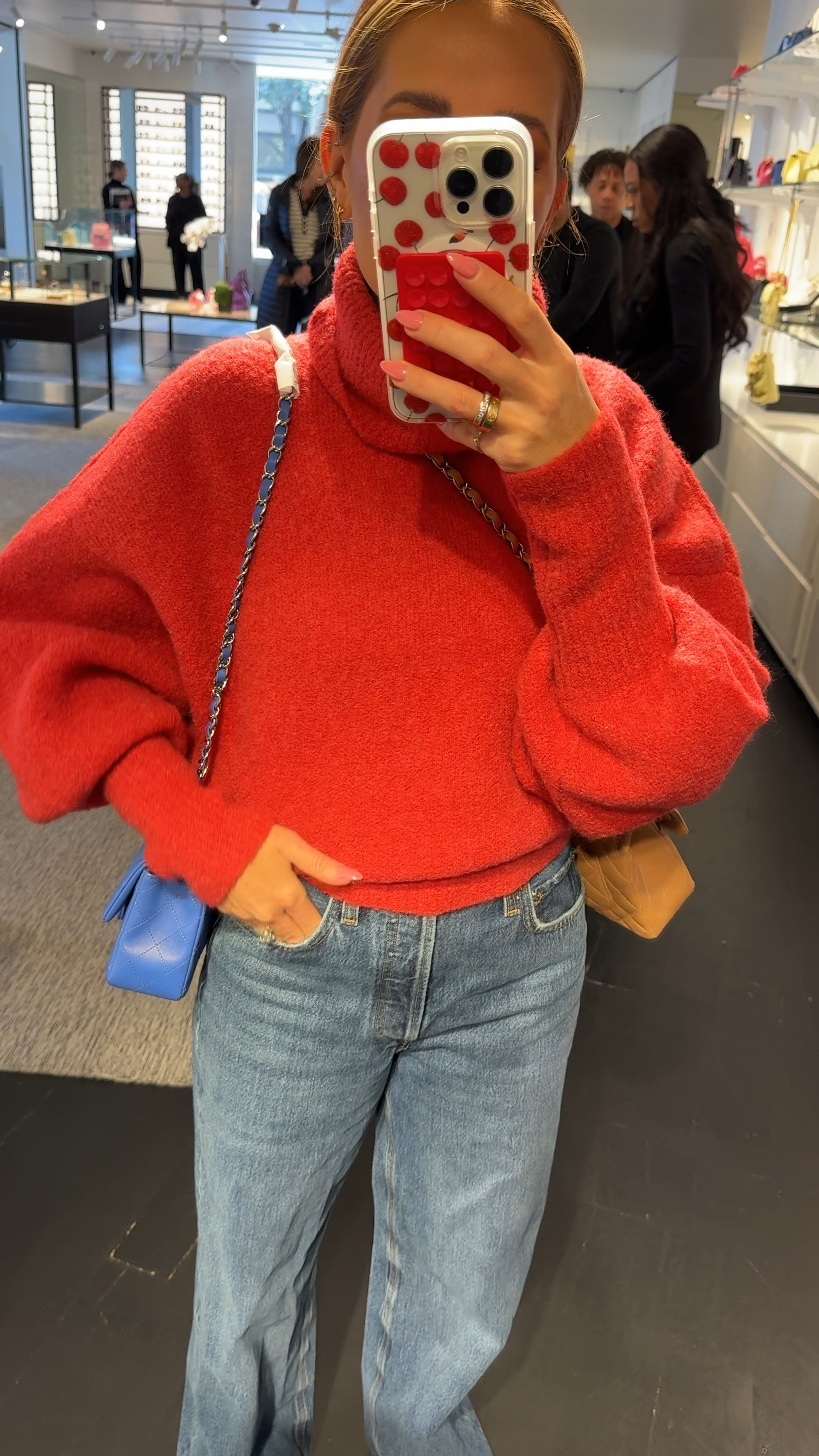 Love this red sweater ! 