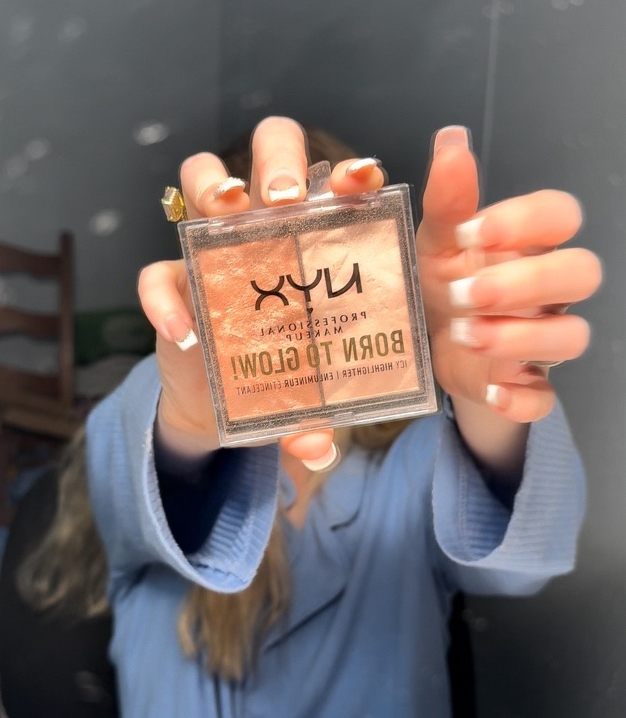 Fav highlighter hands down! Use it EVERYTIME I do my makeup! 

#LTKFindsUnder50 #LTKBeauty