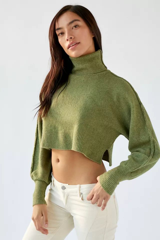 UO Finley Cropped Turtleneck Sweater | Urban Outfitters (US and RoW)