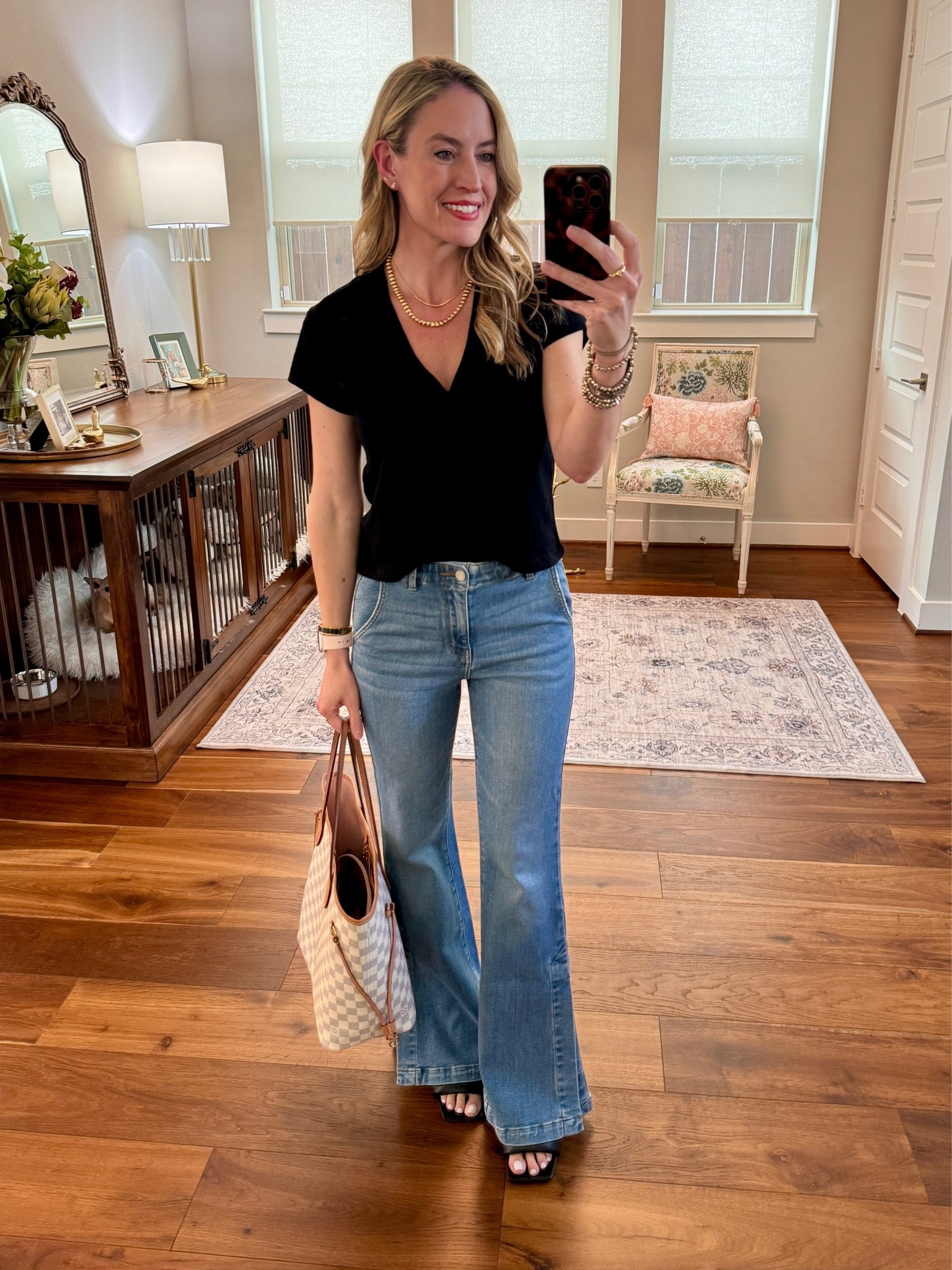 Casual dinner outfit 

These jeans are soooo comfortable and fun. They run large so I sized down one and they’re still super stretchy. It’s like wearing pajamas that look amazing on the behind. 

#everypiecefits

Dinner outfit 
Casual outfit 
Flared jeans
Stretchy jeans
High waisted jeans
Brunch outfit 
Back to school

#LTKootd #LTKOver40 #LTKSaleAlert