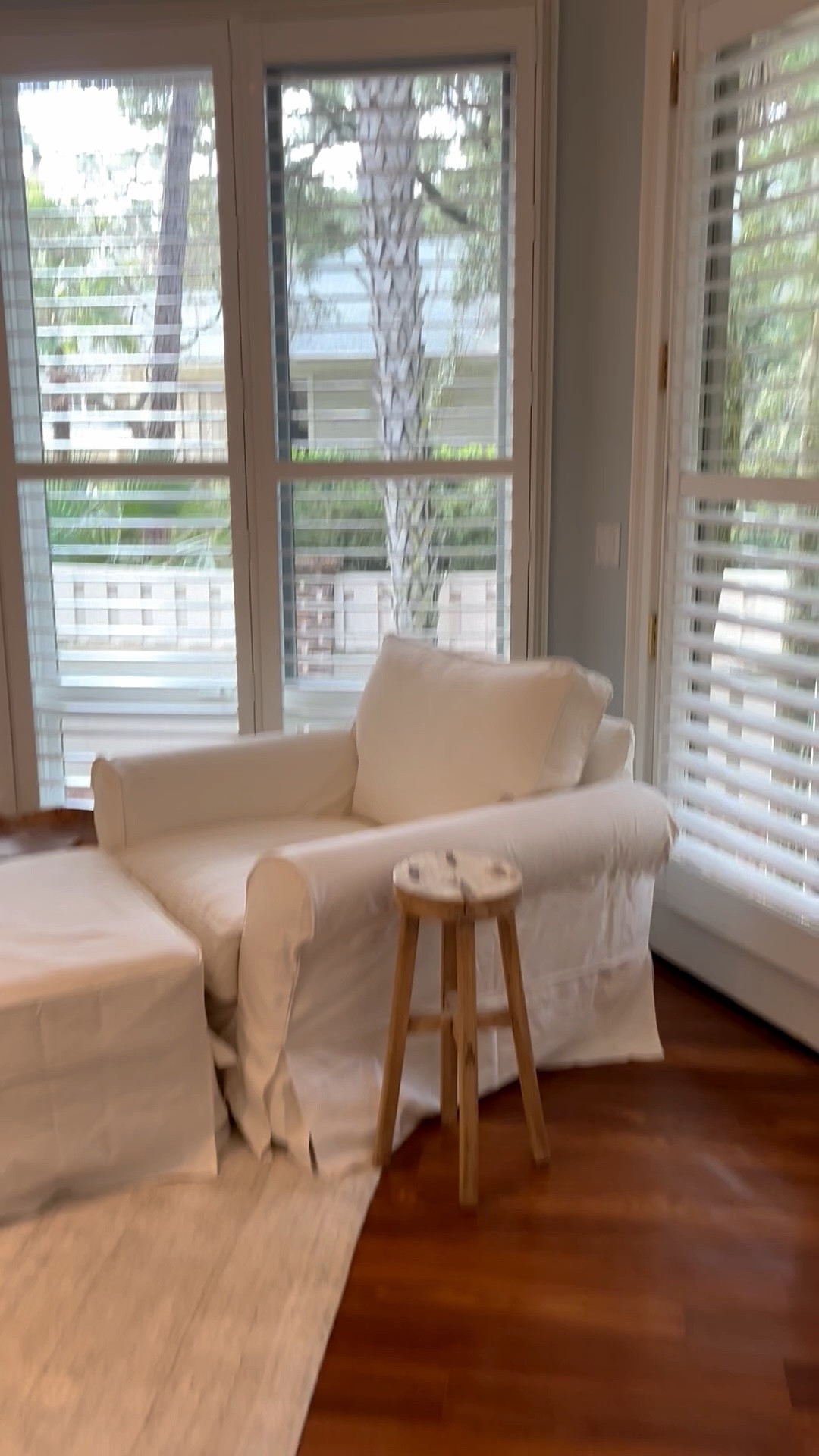 This is how you get that relaxed coastal living room look

I layer a neutral sofa, a textured chair, and a styled ottoman to bring warmth and depth into the space

It creates that effortless, beachy feel while still looking polished and put together

Shop everything on my LTK

#AmandaAndCoDesign #CoastalDecor #HomeInspo


#LTKHome