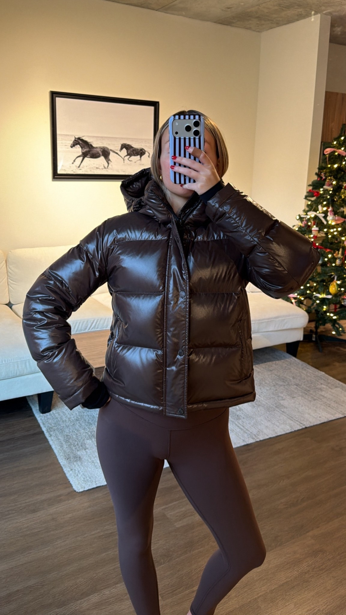 Black Fiveday sale prep @aritzia ! The sale starts 11/25 and runs through 12/1!🤎🍂 Wearing an XS super puff!!

@aritzia #aritziapartner