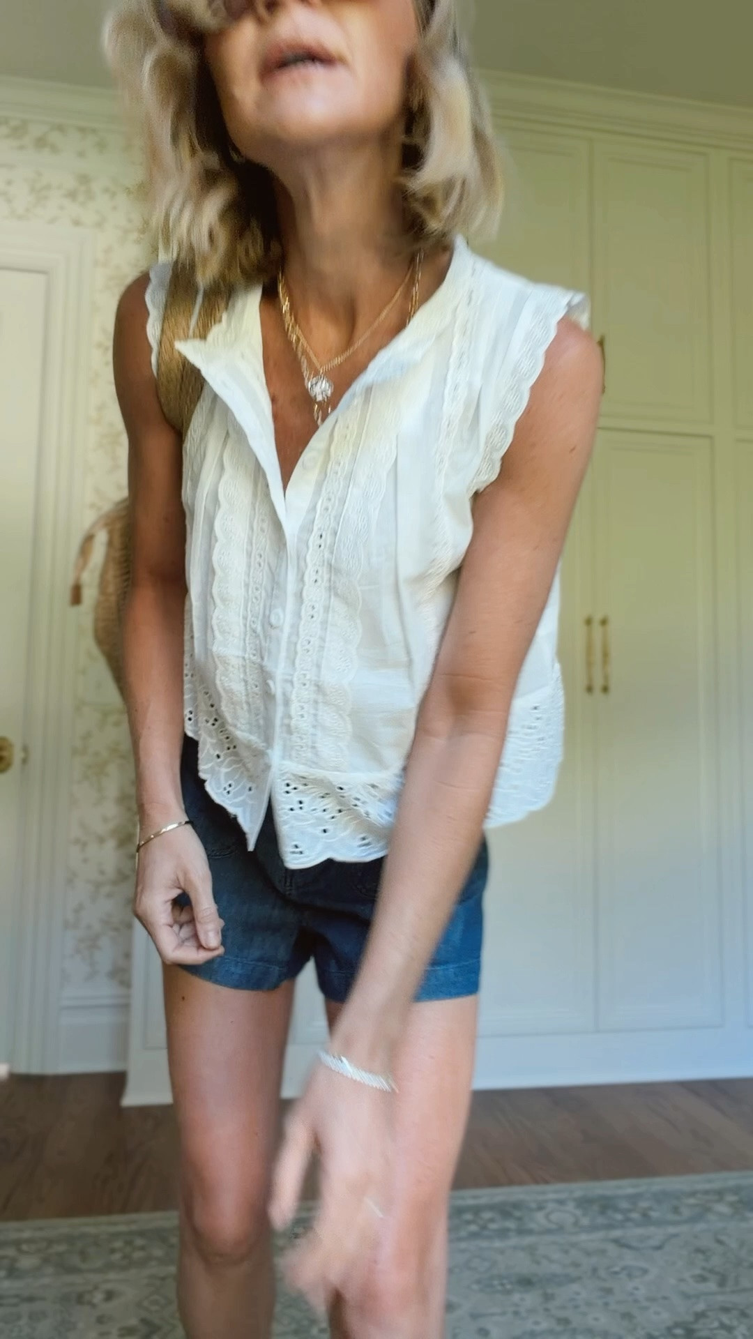 Perfect denim shorts and only $24 wearing size small 
Small in top