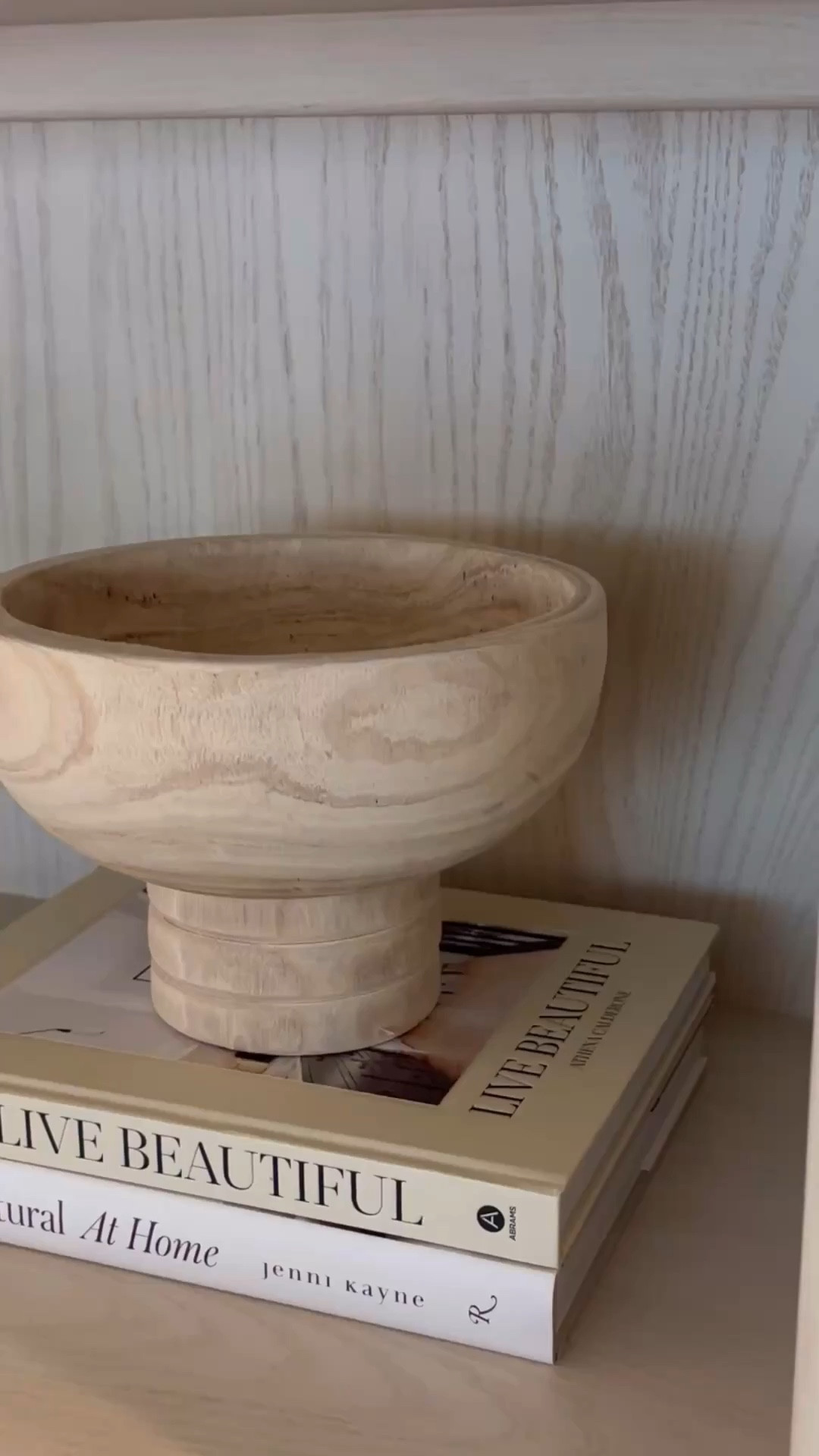 Amazon shelf decor! Love this wooden bowl 🤍

Linked similar options from the same brand🥰



Home decor, minimalism, neutral, book shelf, styling, Amazon home, spring, summer, sidneymarieduke 

#LTKHome
