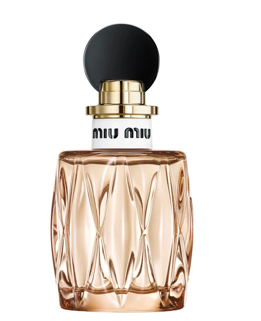 My new favorite scent. This smells sooo good. It has a base of vanilla, brown sugar, & patchouli oil. With a top note of wild strawberry 

#LTKselfcare