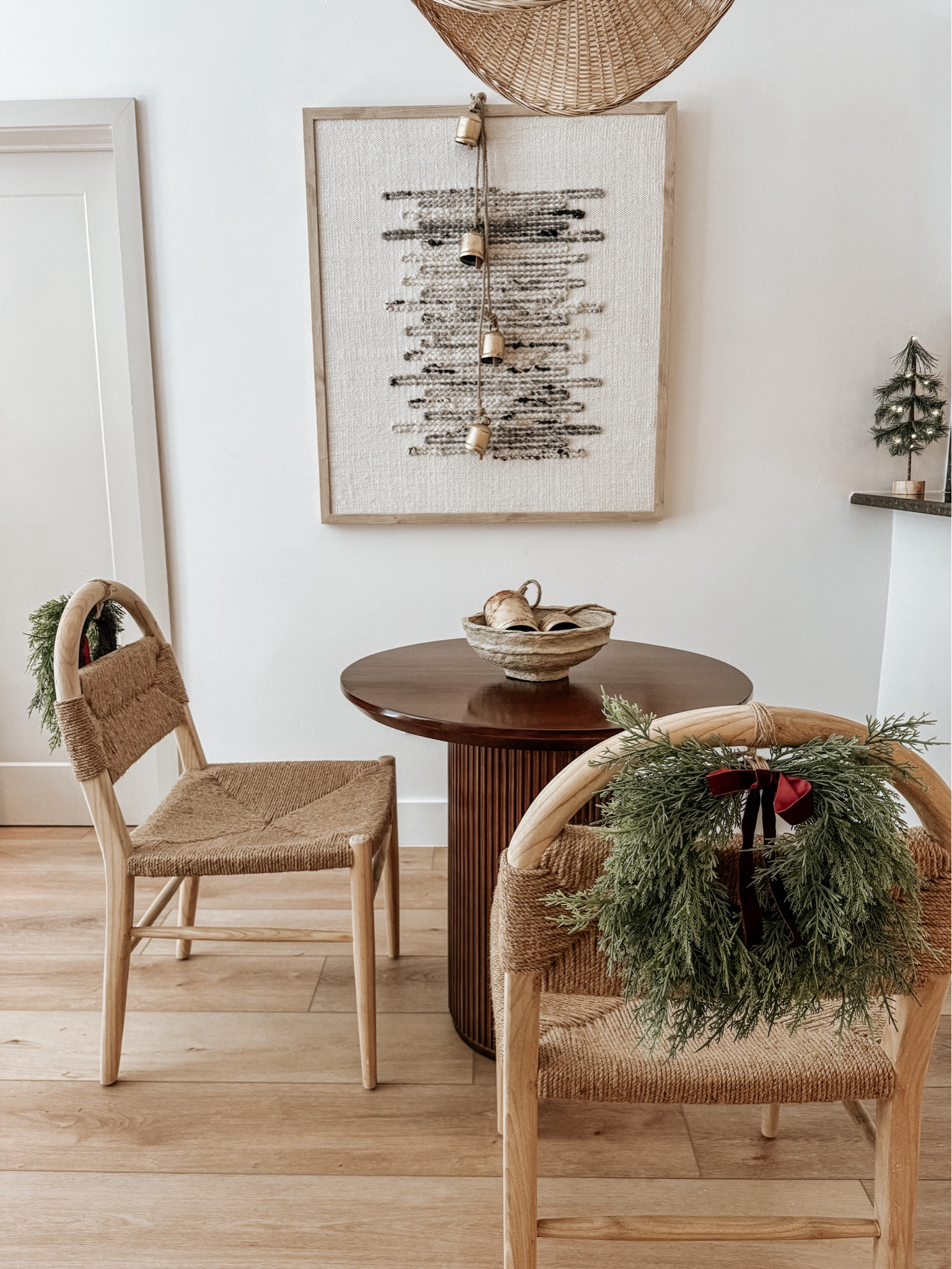 Holiday dining nook styling  🌲✨🦌

Christmas decor; dining room, dining chair; dining table, neutral home, neutral decor 

#LTKHome #LTKSeasonal #LTKHoliday