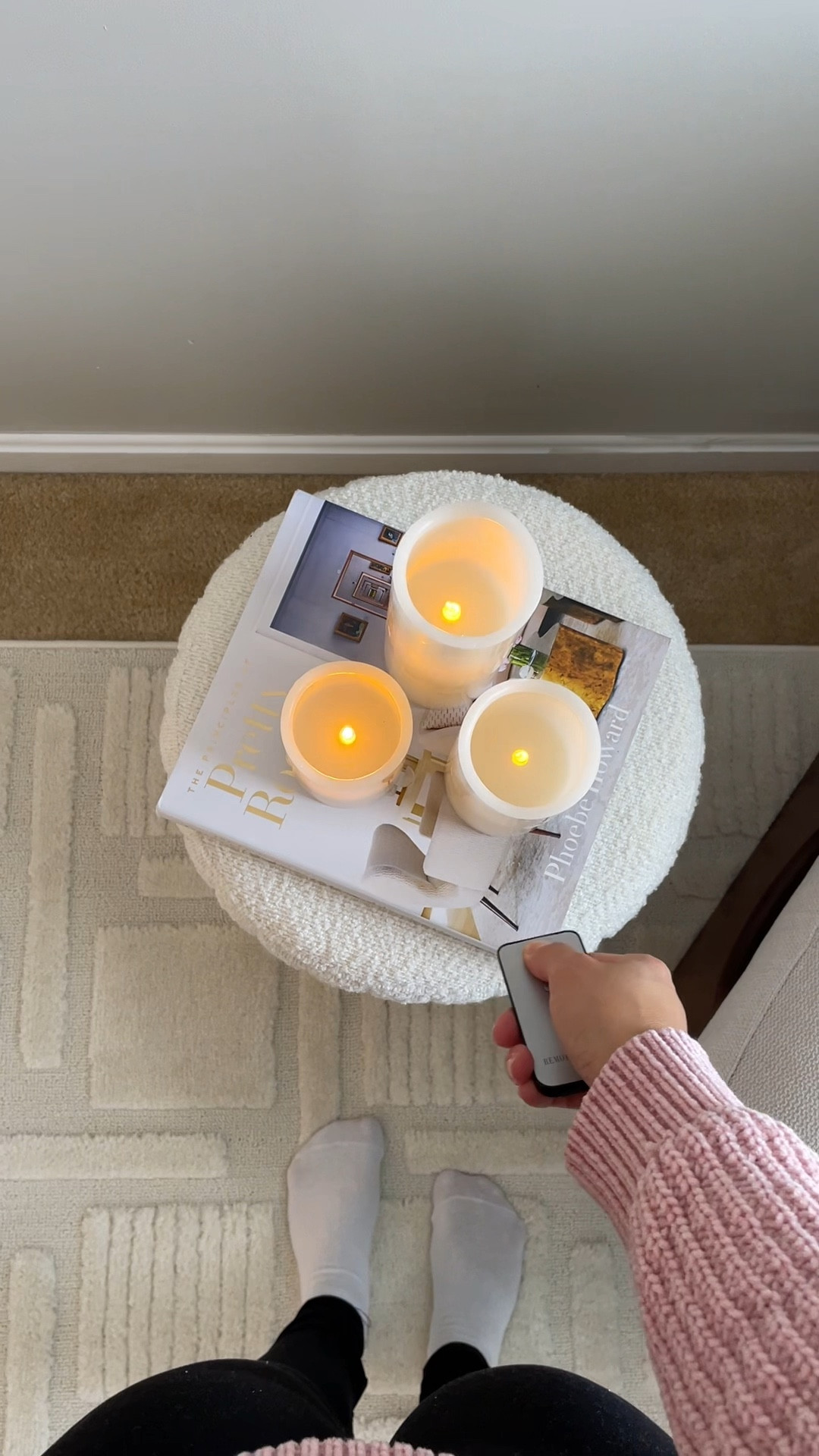 Cozy neutral area rug.

#LTKHome #LTKVideo