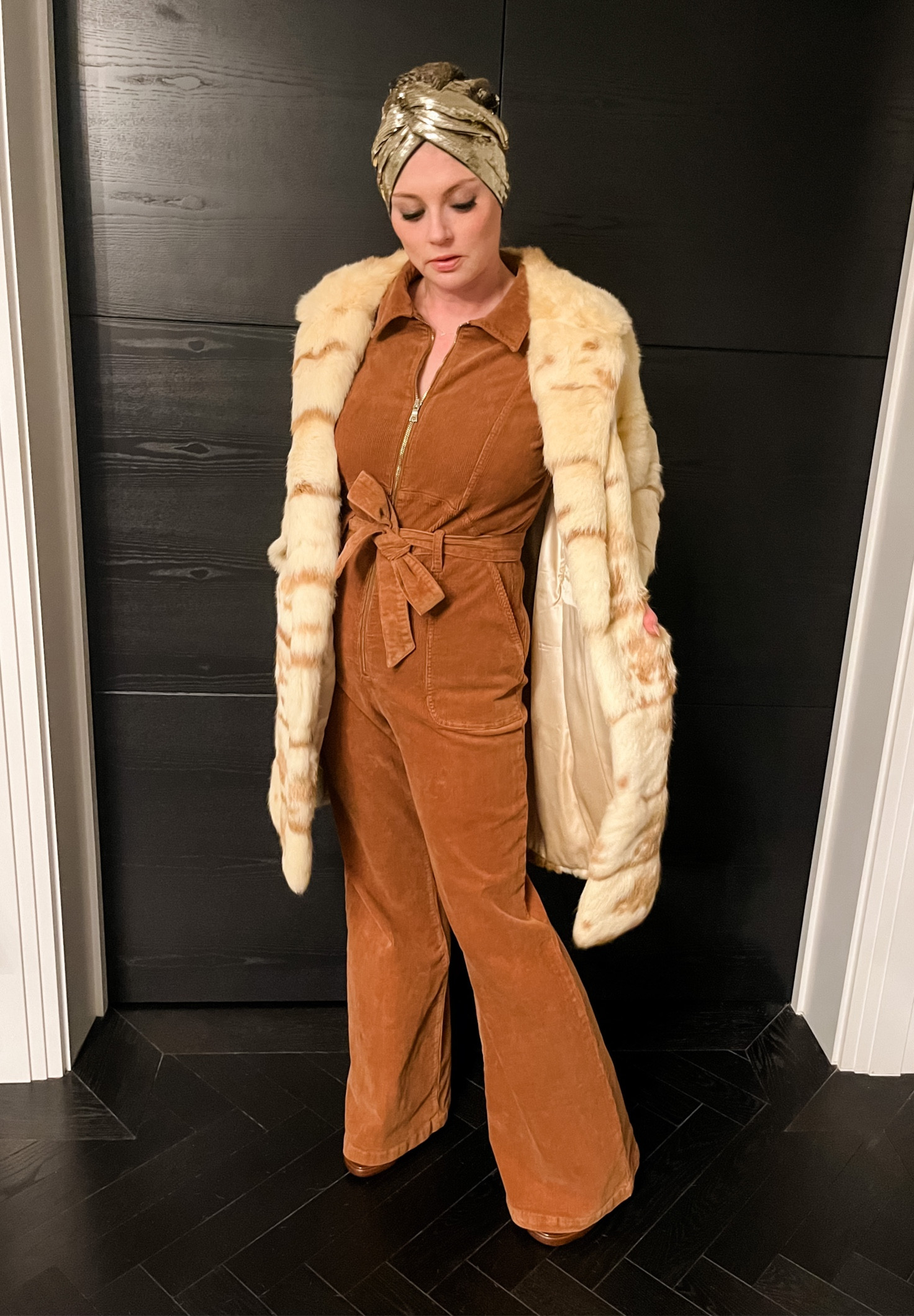 Saturday Night (Studio 54) Style 🪩
•
•
•
•
•
#alexandraharper #ootd #wiwt #whatiamwearingtoday #styleatanyage #styleatanysize #everydaystyle #fashionblogger #styleinspo #styleblogger #dailyfashionideas #outfitpost #autumnstyle #fallstyle #winterstyle #vintagefashion #vintagestyle #studio54 #70sstyle

#LTKunder50 #LTKSeasonal #LTKeurope