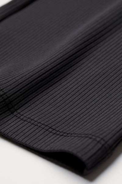 Ribbed jazz trousers | H&M (UK, MY, IN, SG, PH, TW, HK)