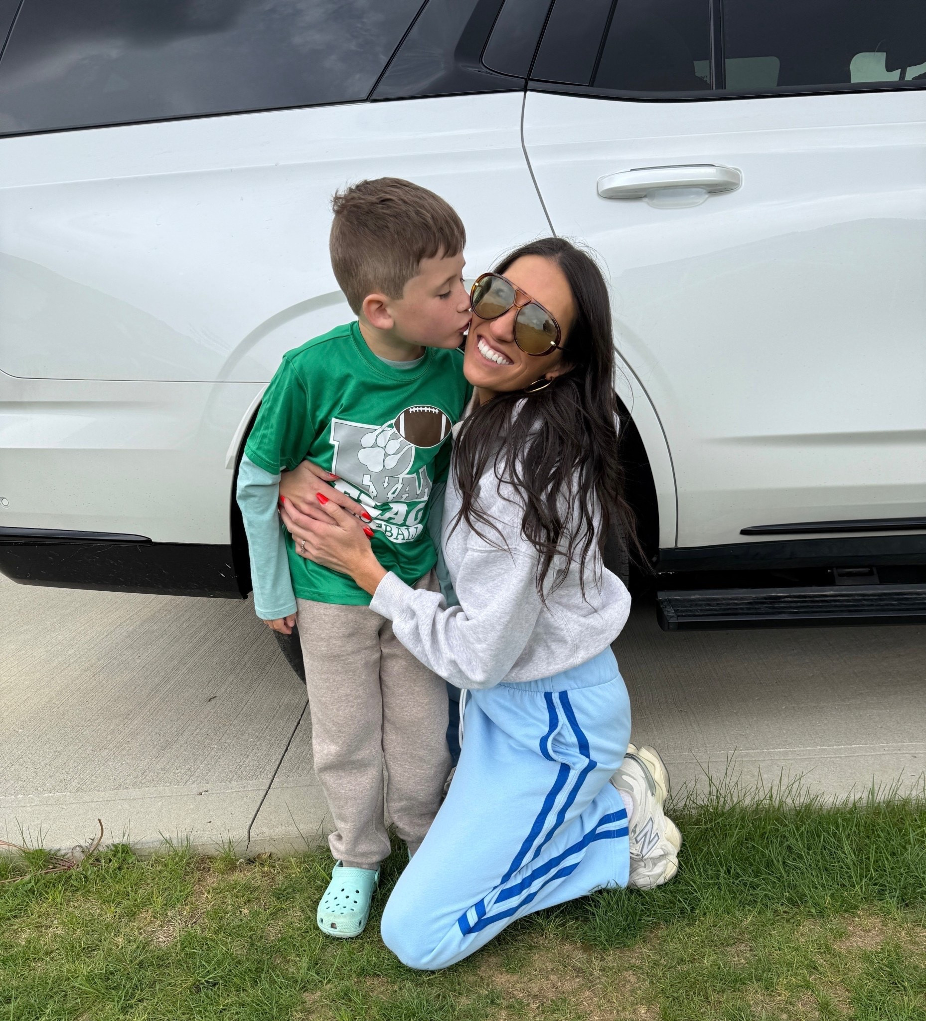 Sports mom outfit 
Love this hoodie & sweatpants! Size small in both 
New balances 
Amazon sunglasses

#LTKdayinmylife #LTKootd #LTKgrwm
