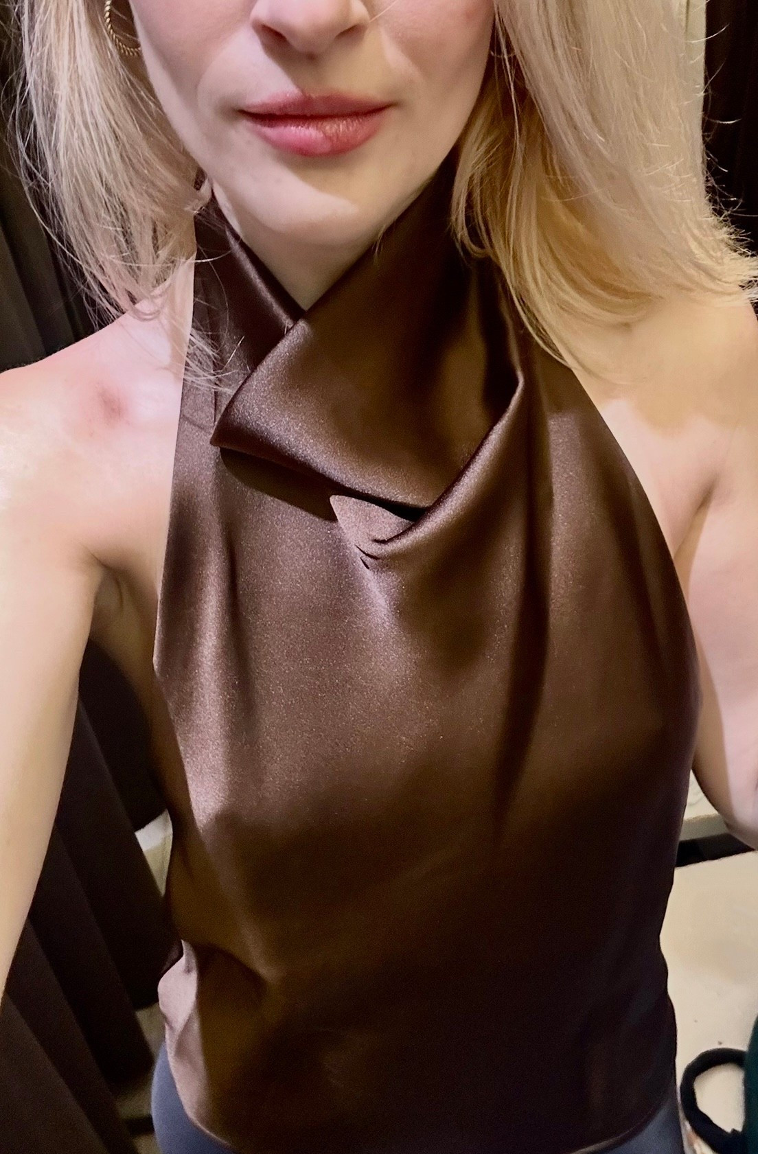 Zara top I’ve been loving. Can’t link the exact Zara option but lined an identical option that under $15

Satin halter | brown halter top | silk halter too | look for less | date night outfit | spring outfit 

#LTKSpringSale #LTKgrwm #LTKootd