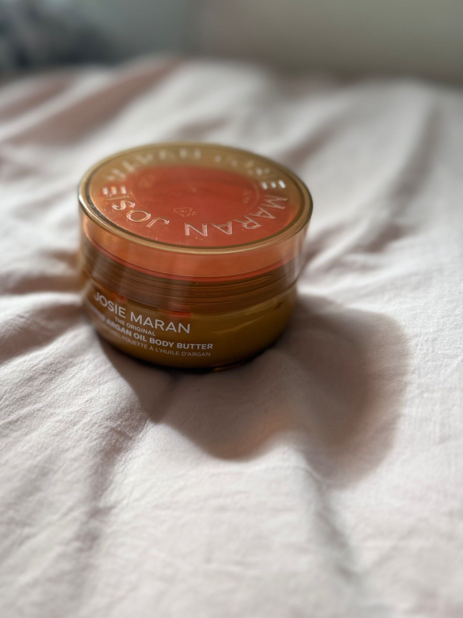 Colder days coming, I’m absolutely obsessed with this body butter!🙌

I’ve been using it for over a year and it makes your skin feel so hydrated and instantly glowy😌✨

And SO many scents available! 

#sephora #beauty #sephoraessentials #bodycare #giftideas #giftinspo #giftsforher #sephorafaves #sephoraessentials