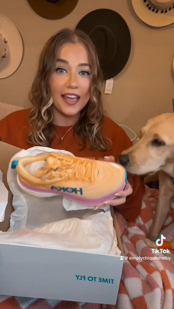 Bondi 8 running shoe 
Hoka 
Hokas 
Running shoes 
Sneakers 
Fitness 
Workout 
Exercise 
Health 
Gift 
Gift guide 
Christmas 
Nordstrom 

#LTKshoecrush #LTKGiftGuide #LTKfitness