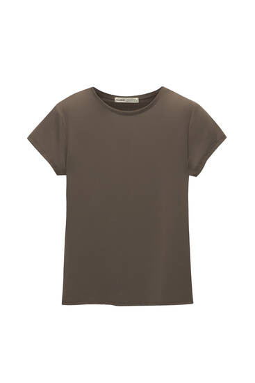 Short sleeve polyamide T-shirt | PULL and BEAR UK