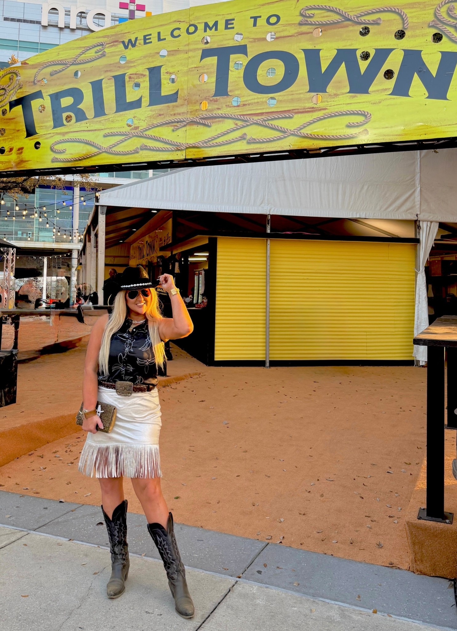 Rodeo season is here! Stay tuned for all the Western fits this month. Starting tonight with a look for chilin’ and trillin’. This skirt was Shyanne from Cavender’s a few years back, but given a new look with a cute top and accessories  