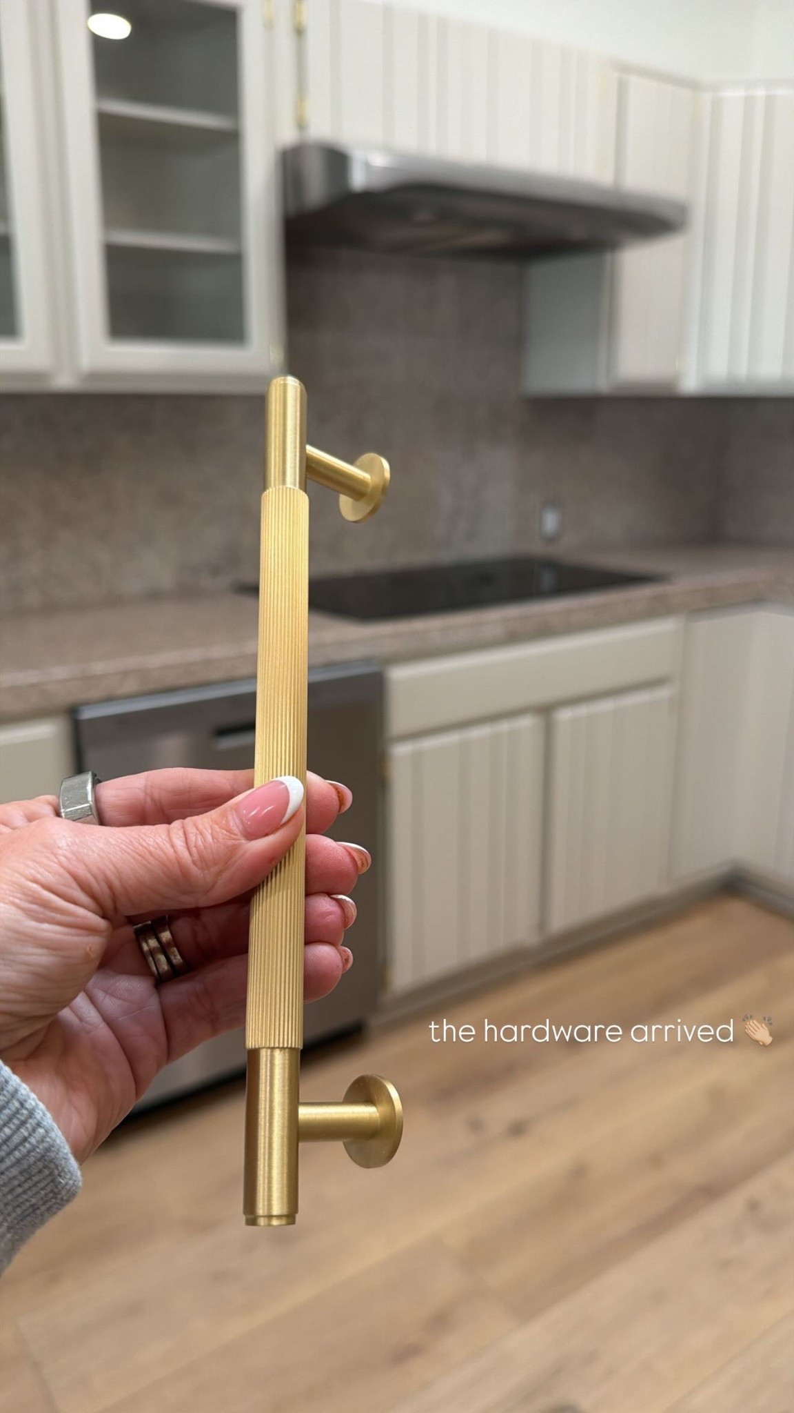 Prettiest hardware with matching knobs 
great quality 

#LTKHome